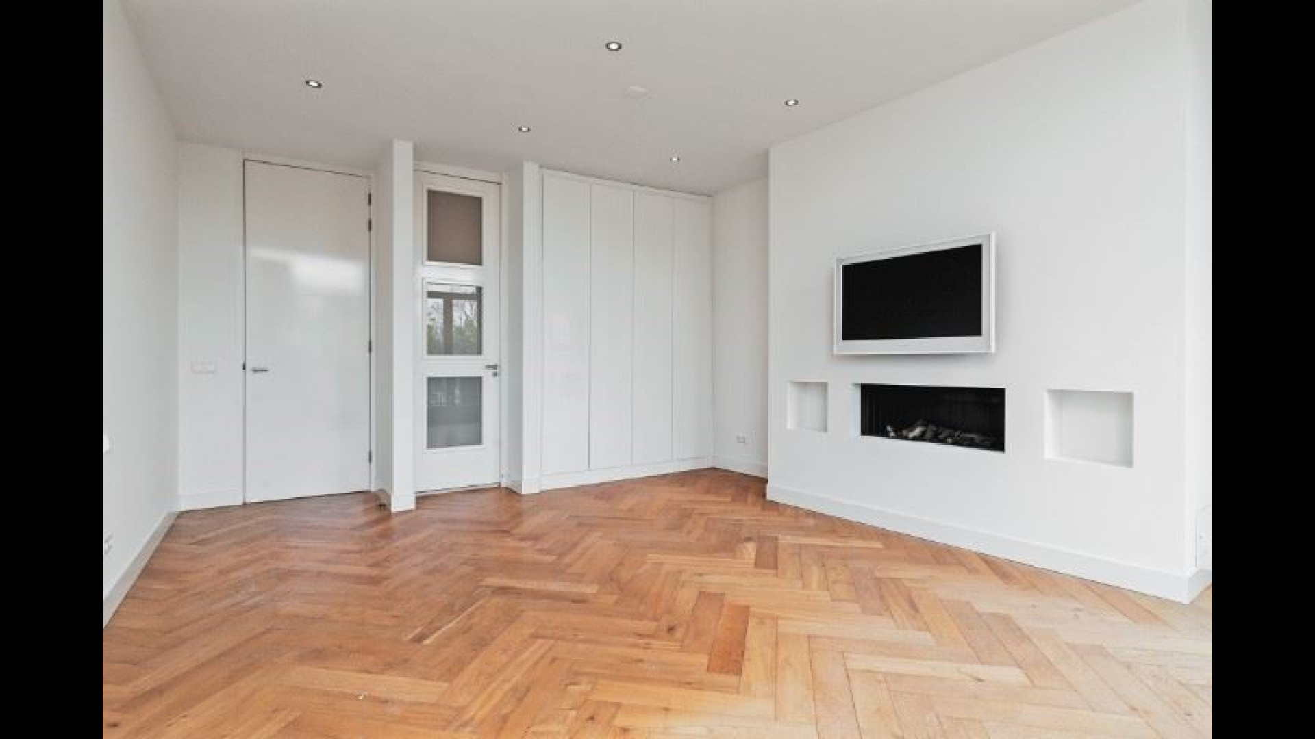 Gaat de nieuwe bondscoach Xavi Hernández hier wonen? Zie alle beelden 17