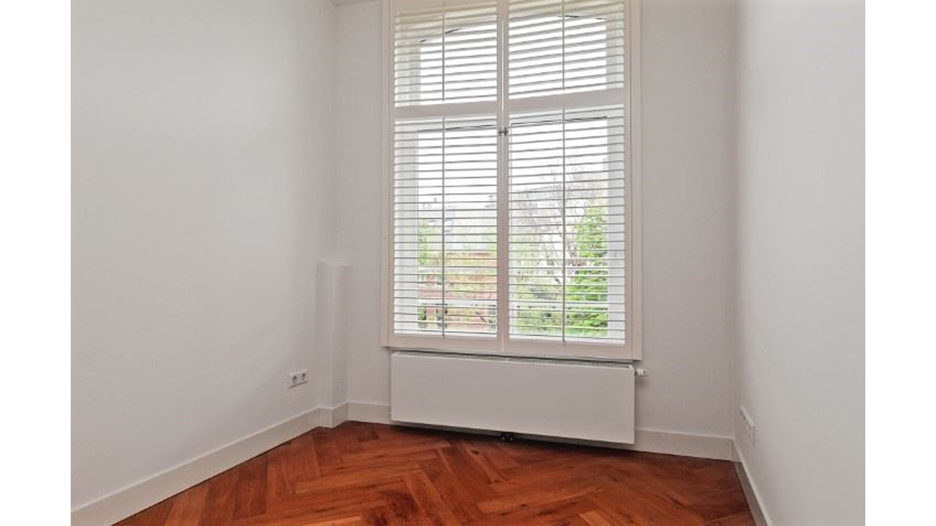 Gaat de nieuwe bondscoach Xavi Hernández hier wonen? Zie alle beelden 24