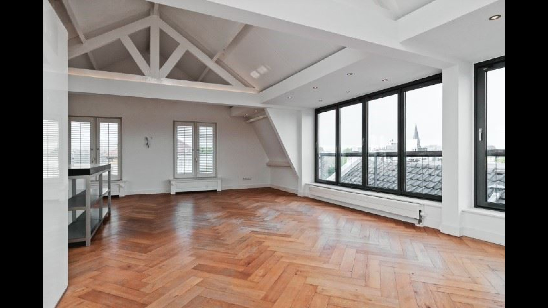 Gaat de nieuwe bondscoach Xavi Hernández hier wonen? Zie alle beelden 5