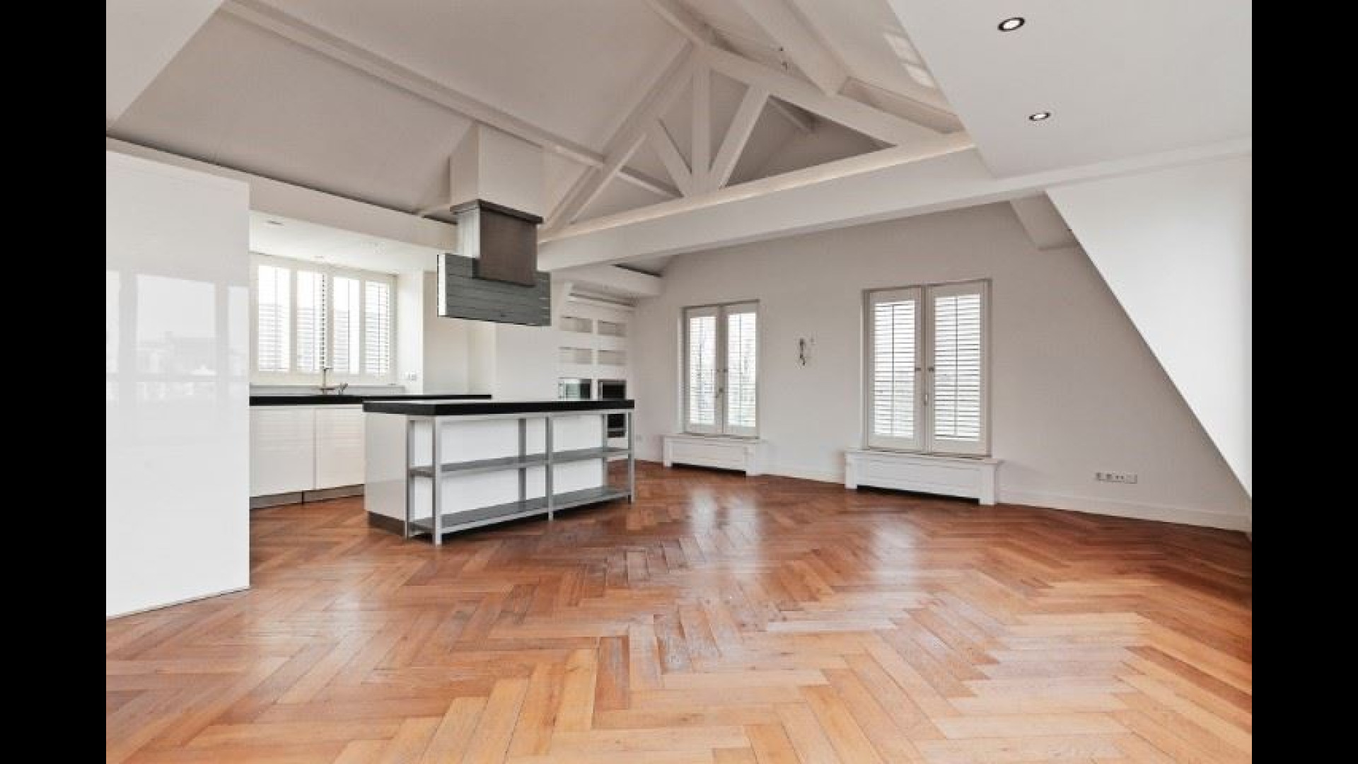 Gaat de nieuwe bondscoach Xavi Hernández hier wonen? Zie alle beelden 7
