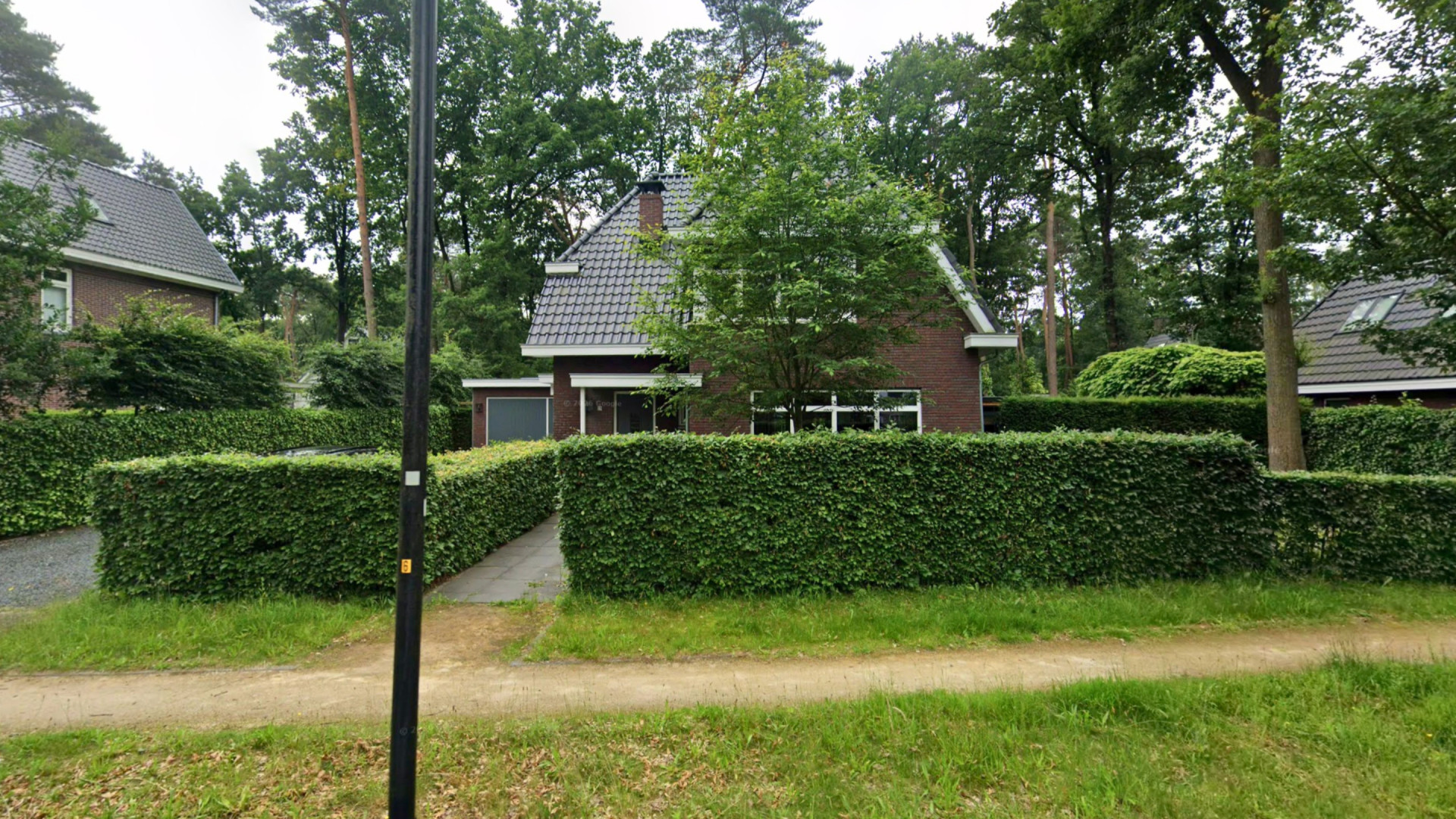 Zo mooi en landelijk woont MAX-presentatrice Carrie ten Napel. Zie foto's 2
