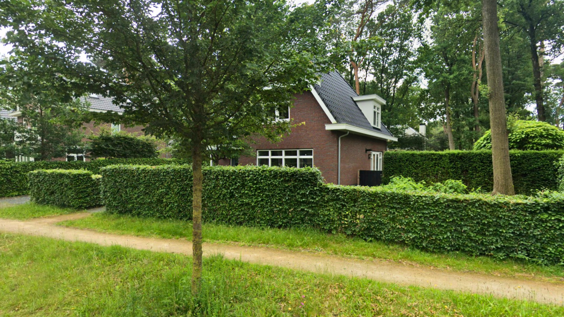 Zo mooi en landelijk woont MAX-presentatrice Carrie ten Napel. Zie foto's 4