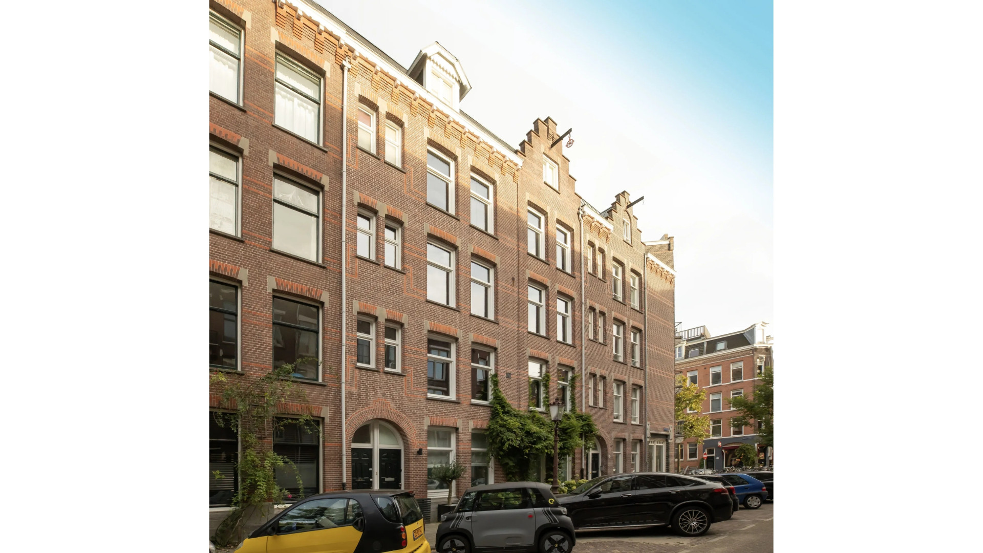 Jan des Bouvrie jr zet zijn schitterend ingerichte appartement te koop. Zie foto's 11