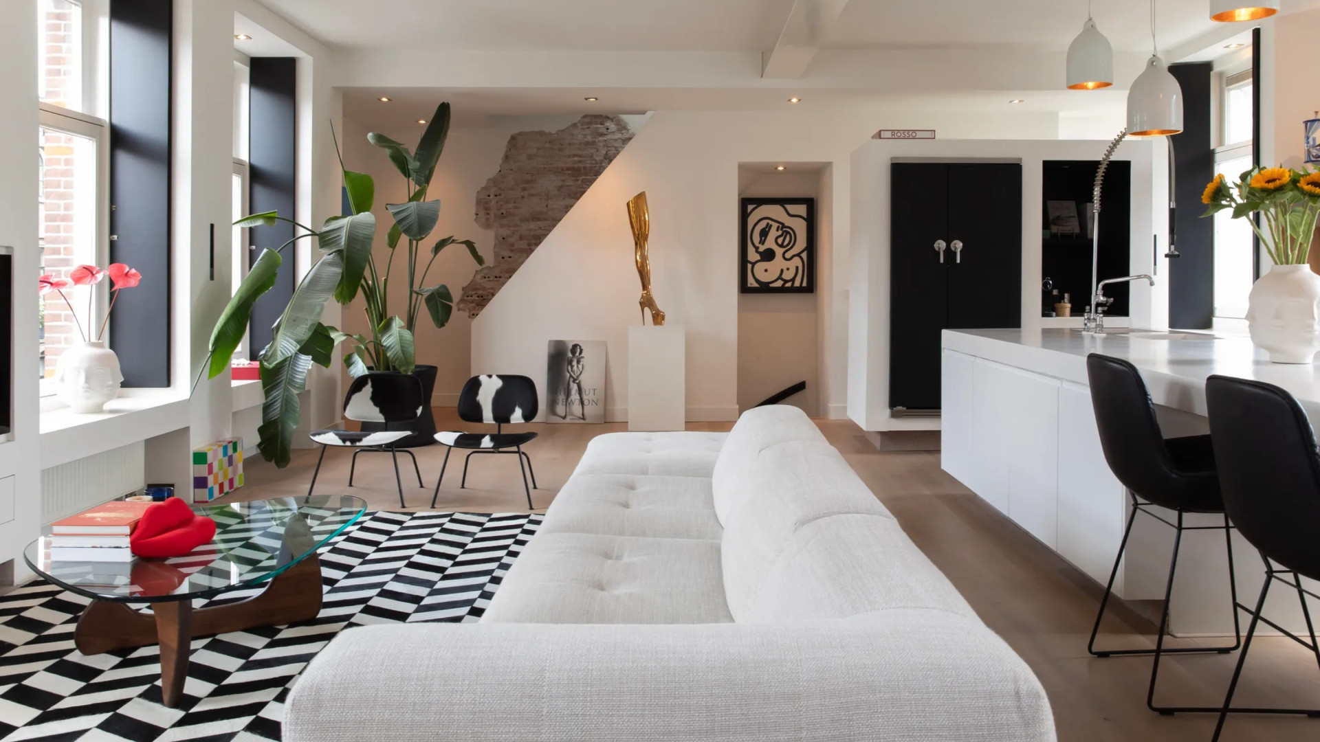 Jan des Bouvrie jr zet zijn schitterend ingerichte appartement te koop. Zie foto's 4