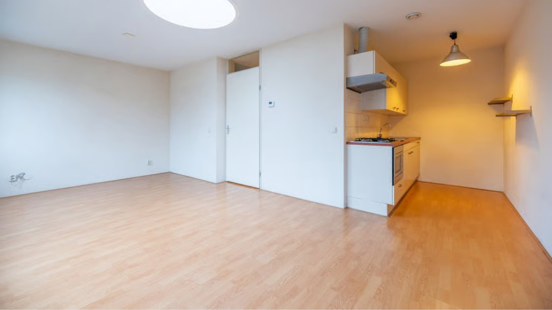 Topmodel Yfke Sturm zet haar Amsterdam Zuid appartement met prive dakterras te huur. ZIe foto's 2