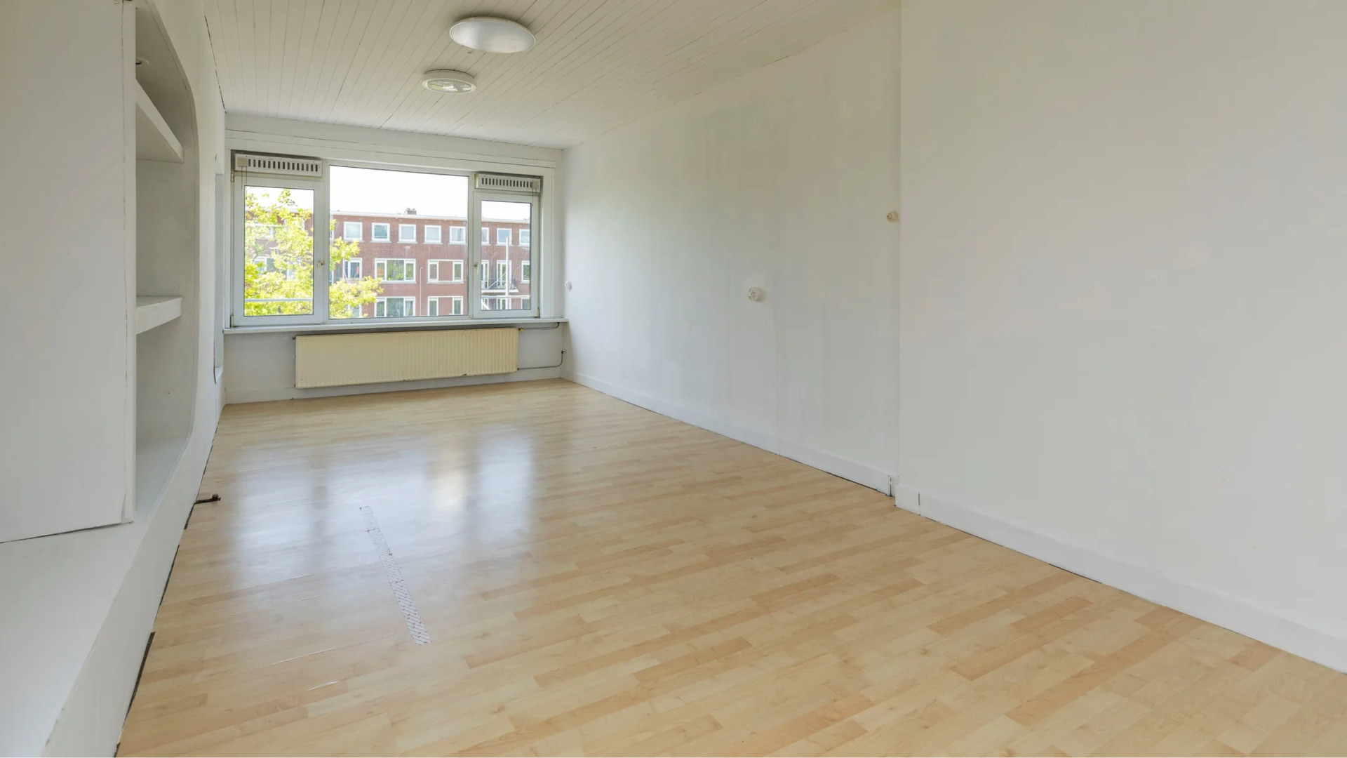 Anna Nooshin scoort ton winst met dit afbraak appartement. Zie foto's 4