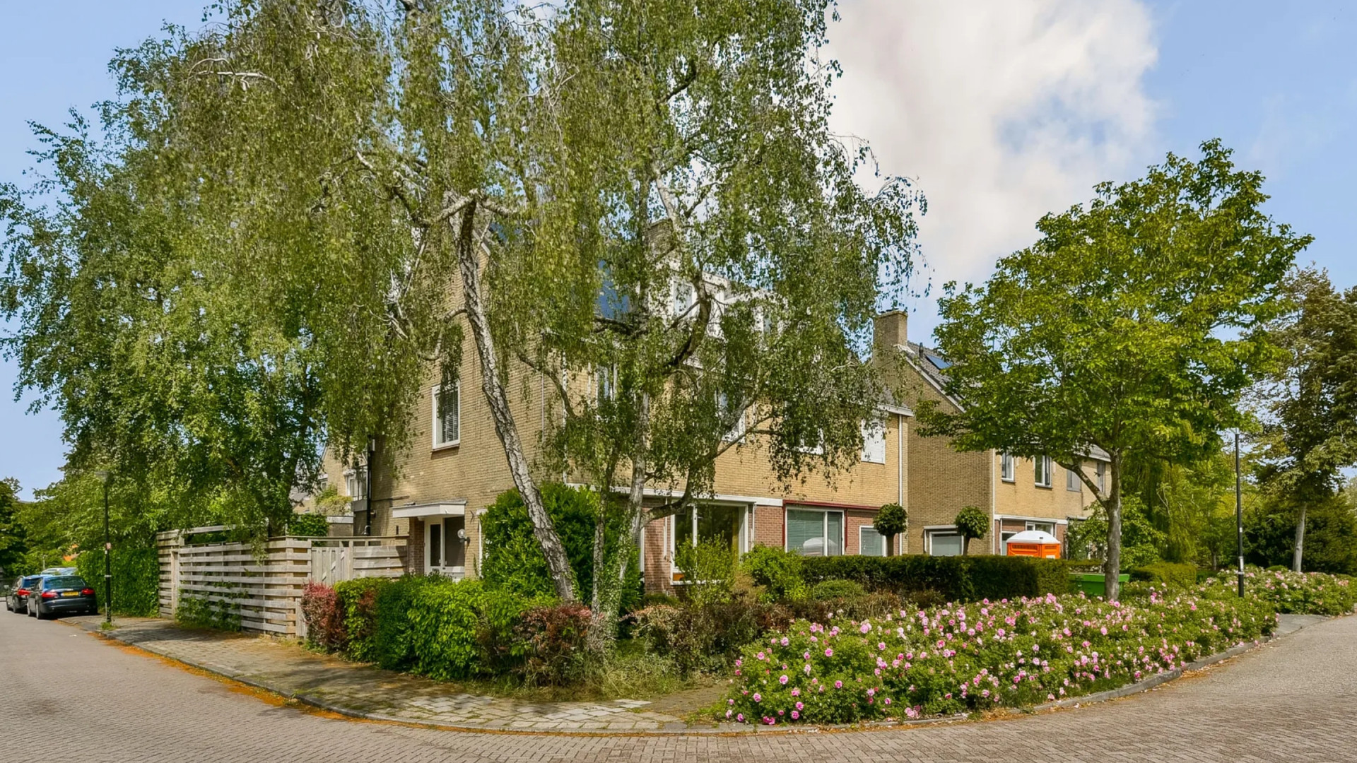 TV-presentator Patrick Lodiers zet zijn woning in sterrendorp Abcoude te koop. Zie de beelden 2