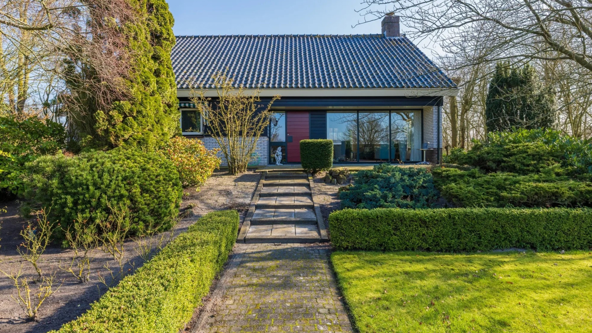 Montana Meiland koopt deze miljoenenvilla zwaar boven de vraagprijs. Zie foto's 12