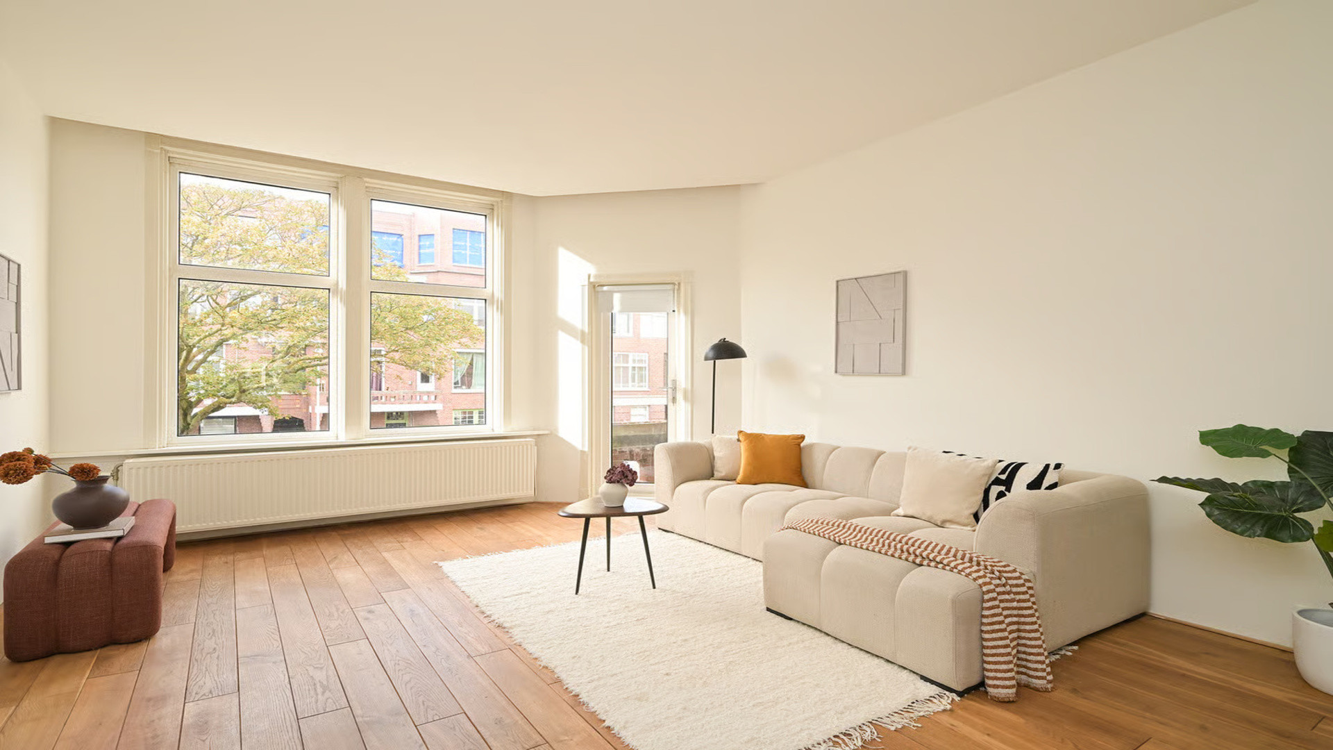 SBS ster Jan Versteegh zet zijn Haagse appartement te koop. Zie foto’s 4