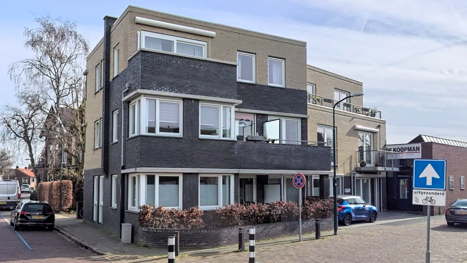 Vrouw Wilfred Genee woont door huwelijkscrisis in dit appartement op eigen naam. Zie foto's 5