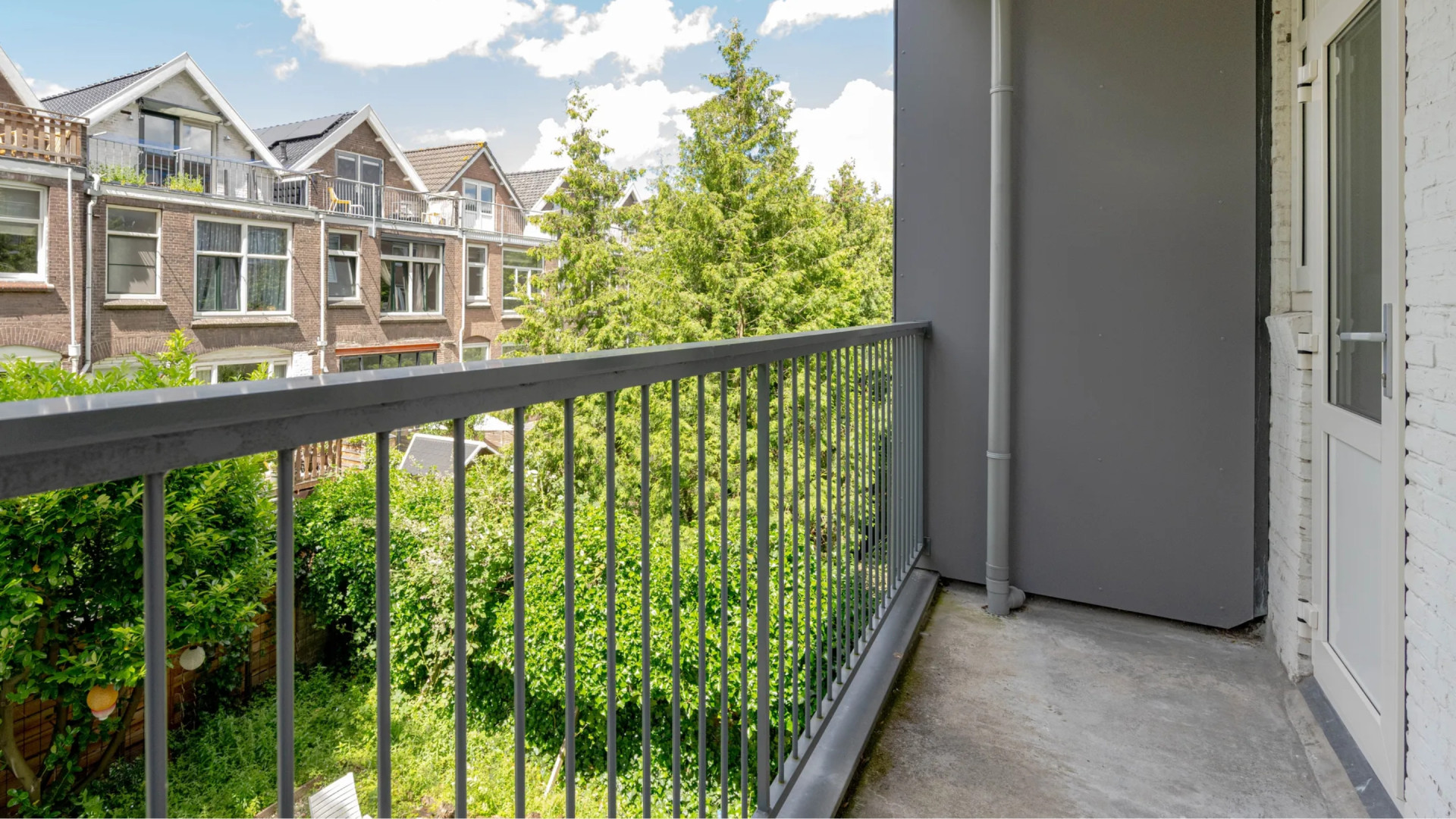 Binnenkijken in het net gekochte appartement van Koen Pieter van Dijk. Zie foto's 9
