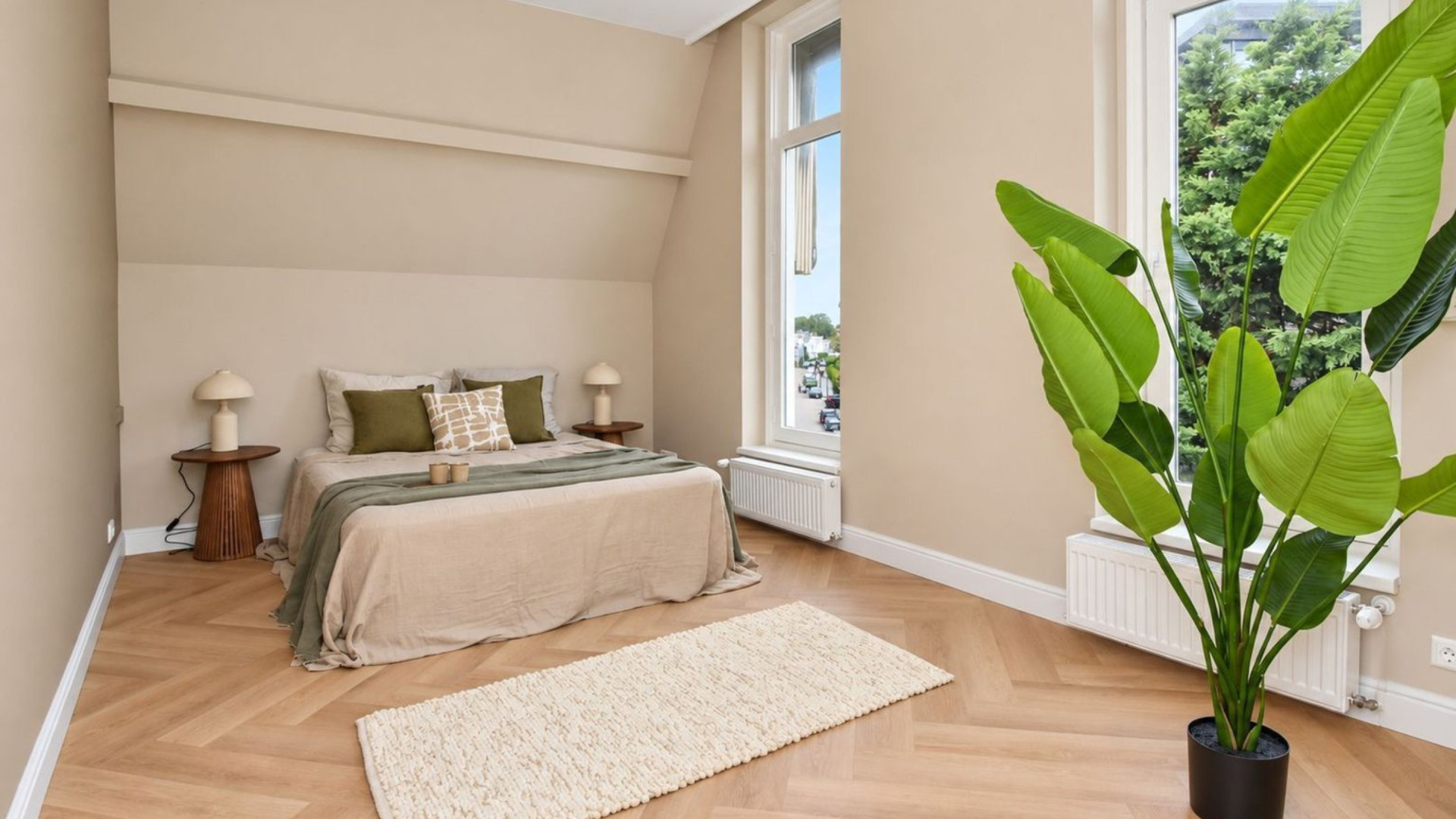 Advocate Natacha Harlequin verkoopt op zeer merkwaardige wijze haar appartement. Zie foto's 7