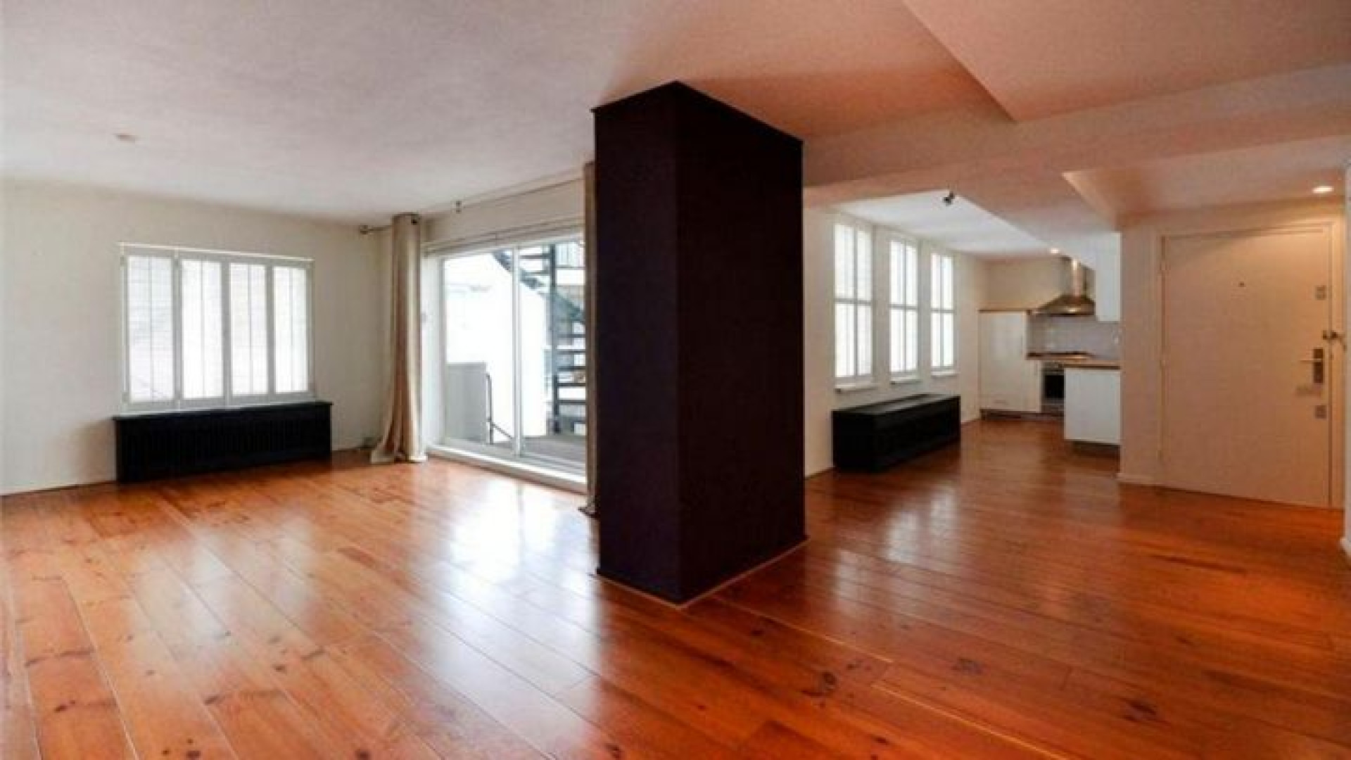 Appartement Eva Jinek te koop. Zie foto's 2