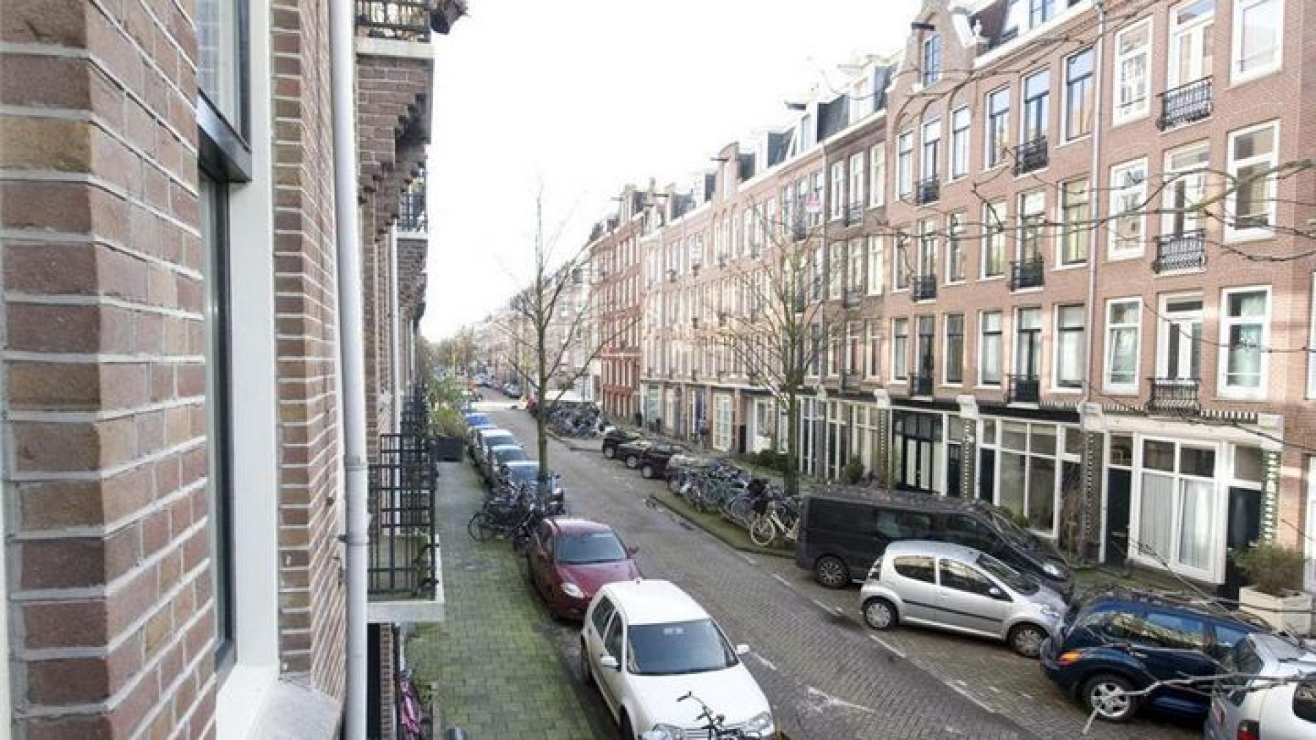 Peter van der Vorst zet zijn appartement in de Amsterdamse Pijp te koop!