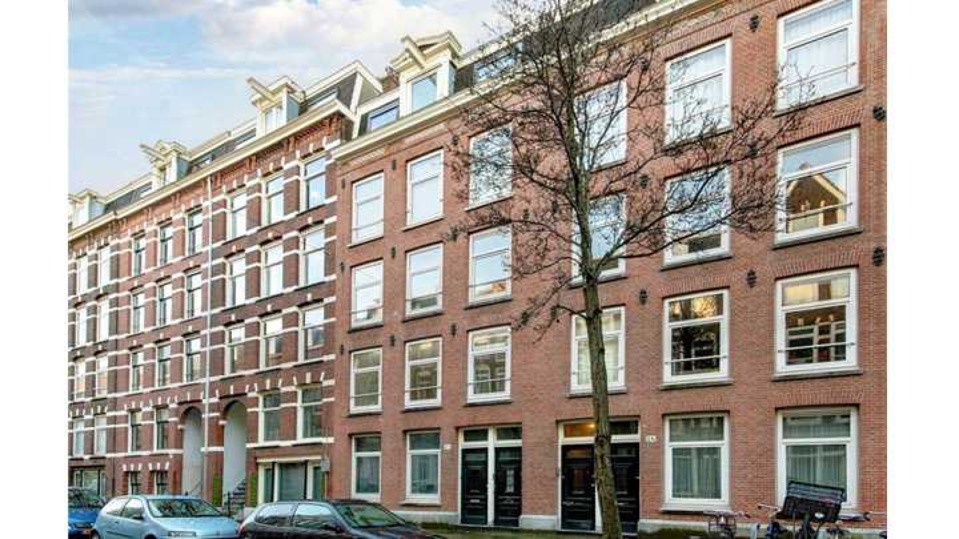 Marly van der Velden haalt haar appartement uit de verkoop. Zie foto's 1