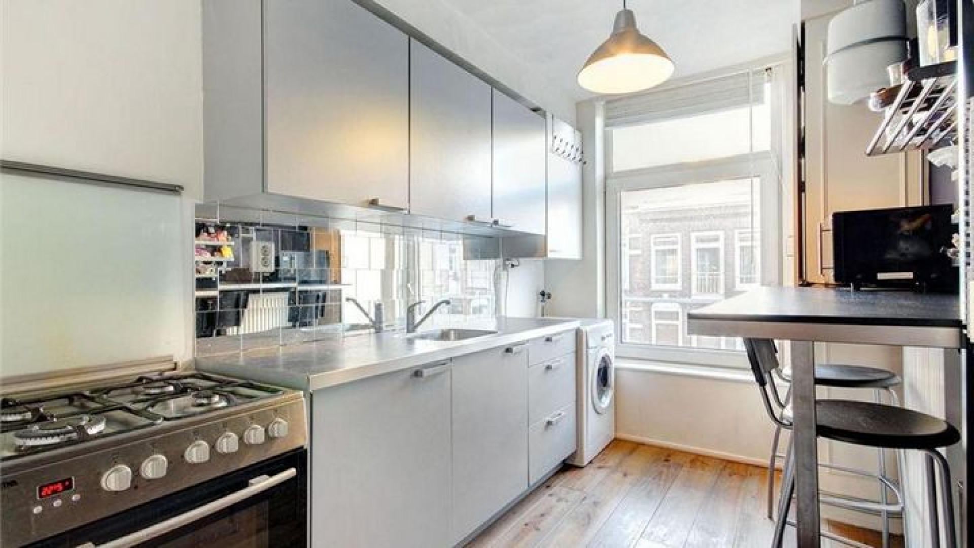 Appartement Marly van der Velden met verlies verkocht. Zie foto's 7