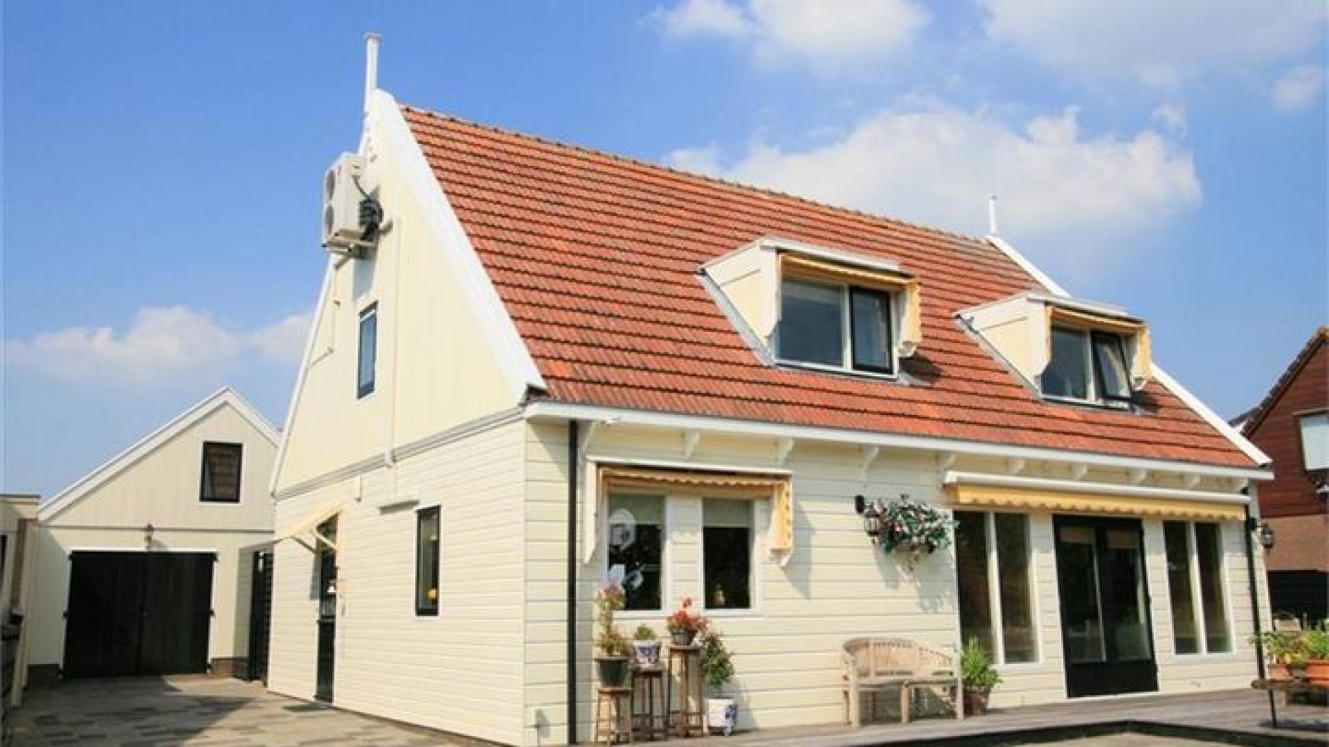Karin Bloemen zet haar knusse huis te huur. Zie foto's 24