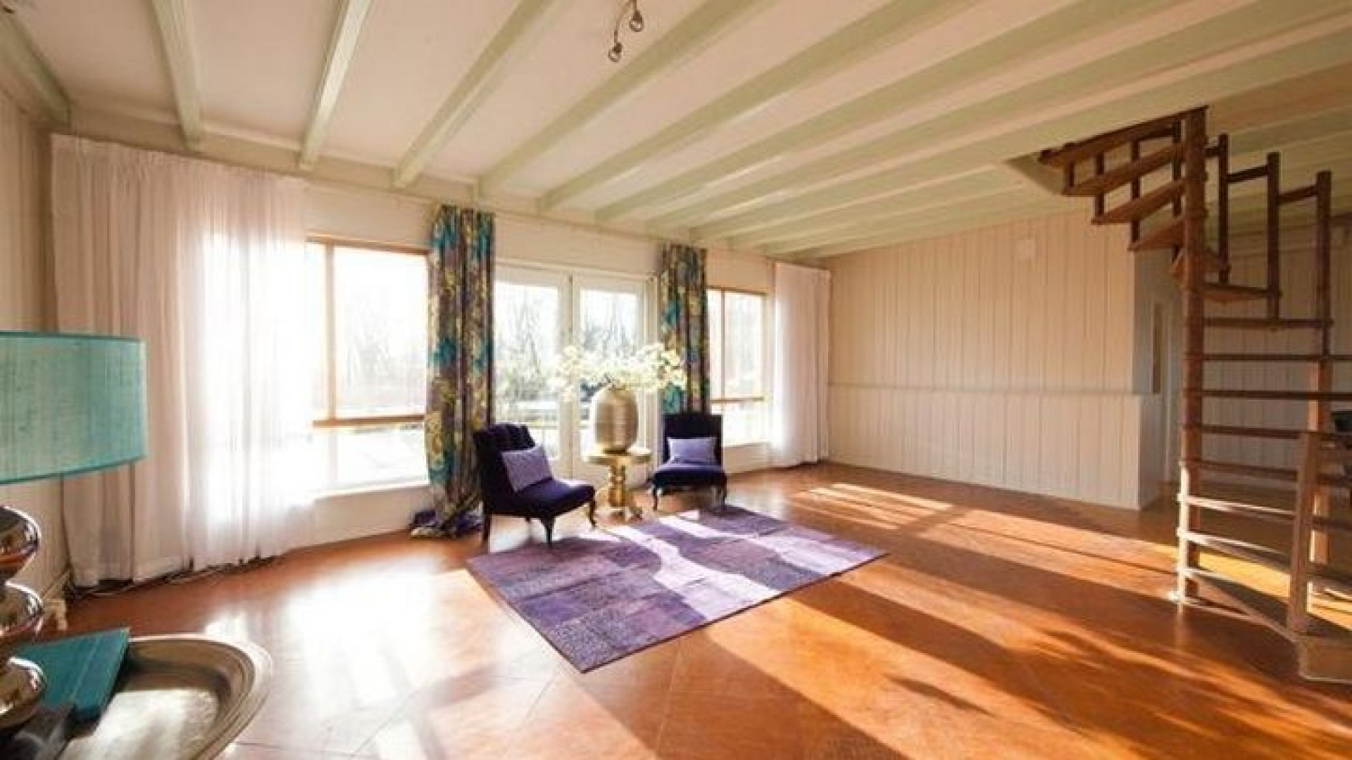 Karin Bloemen zet haar knusse huis te huur. Zie foto's 4