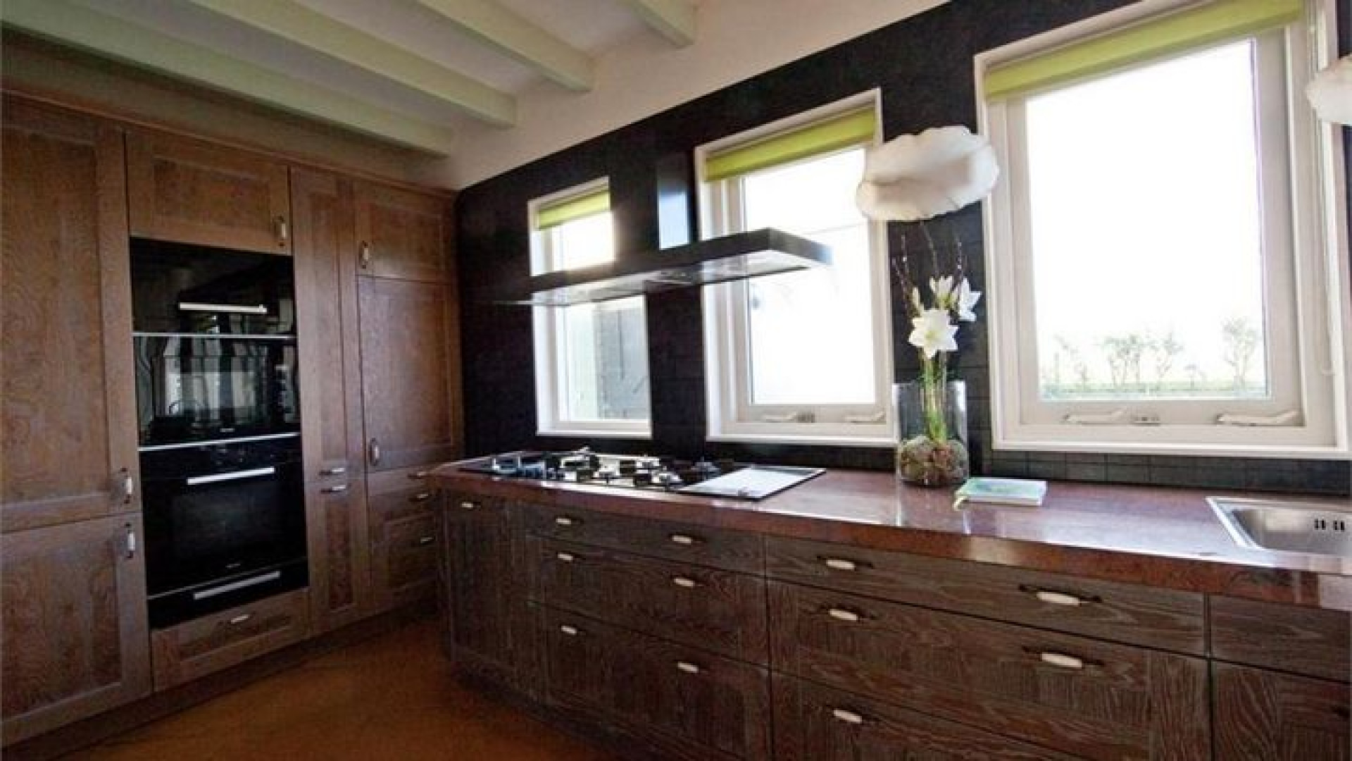 Karin Bloemen zet haar knusse huis te huur. Zie foto's 7