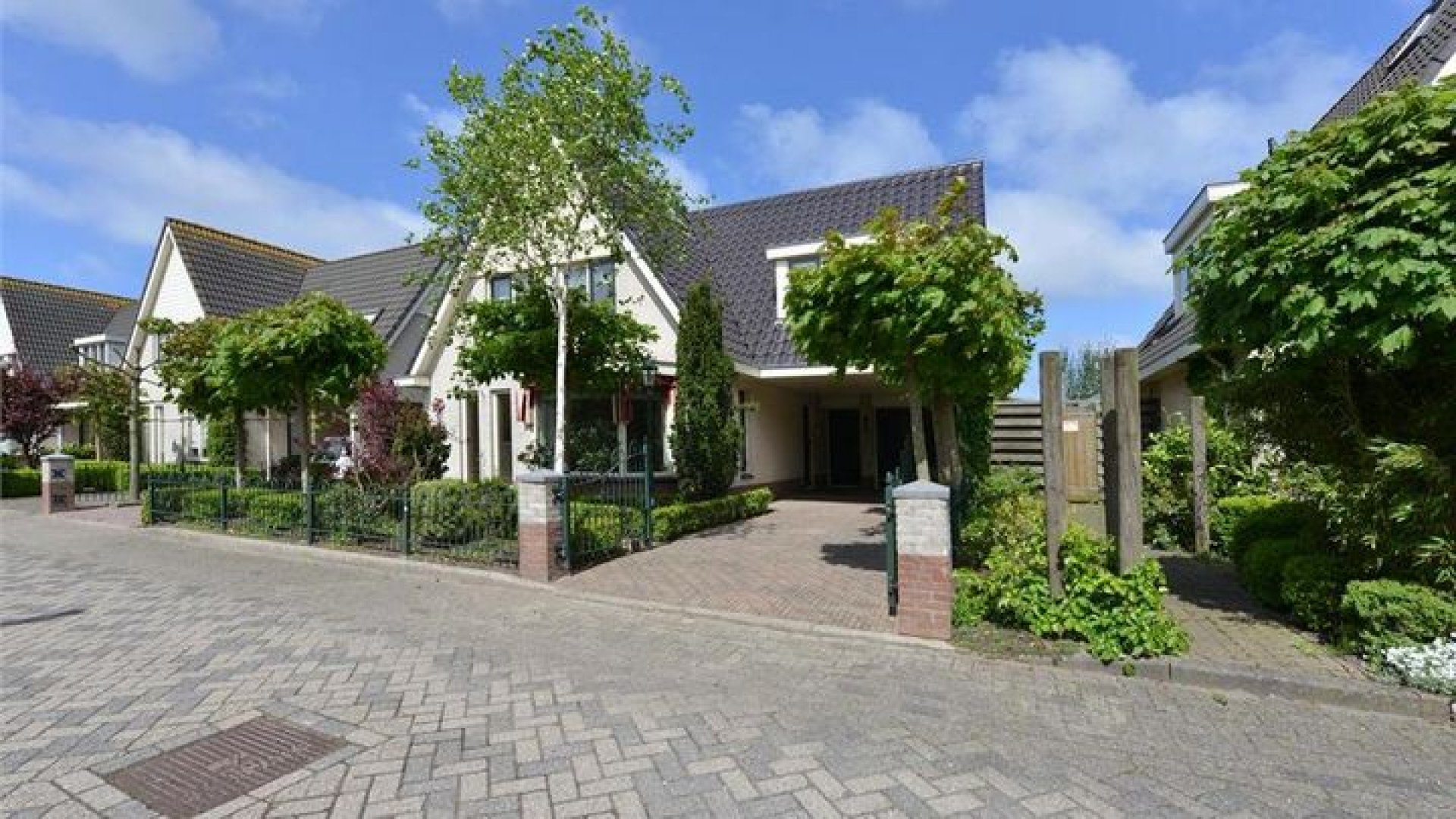 Villa Rafael en Sylvie Meis weer te koop. Zie foto's 2