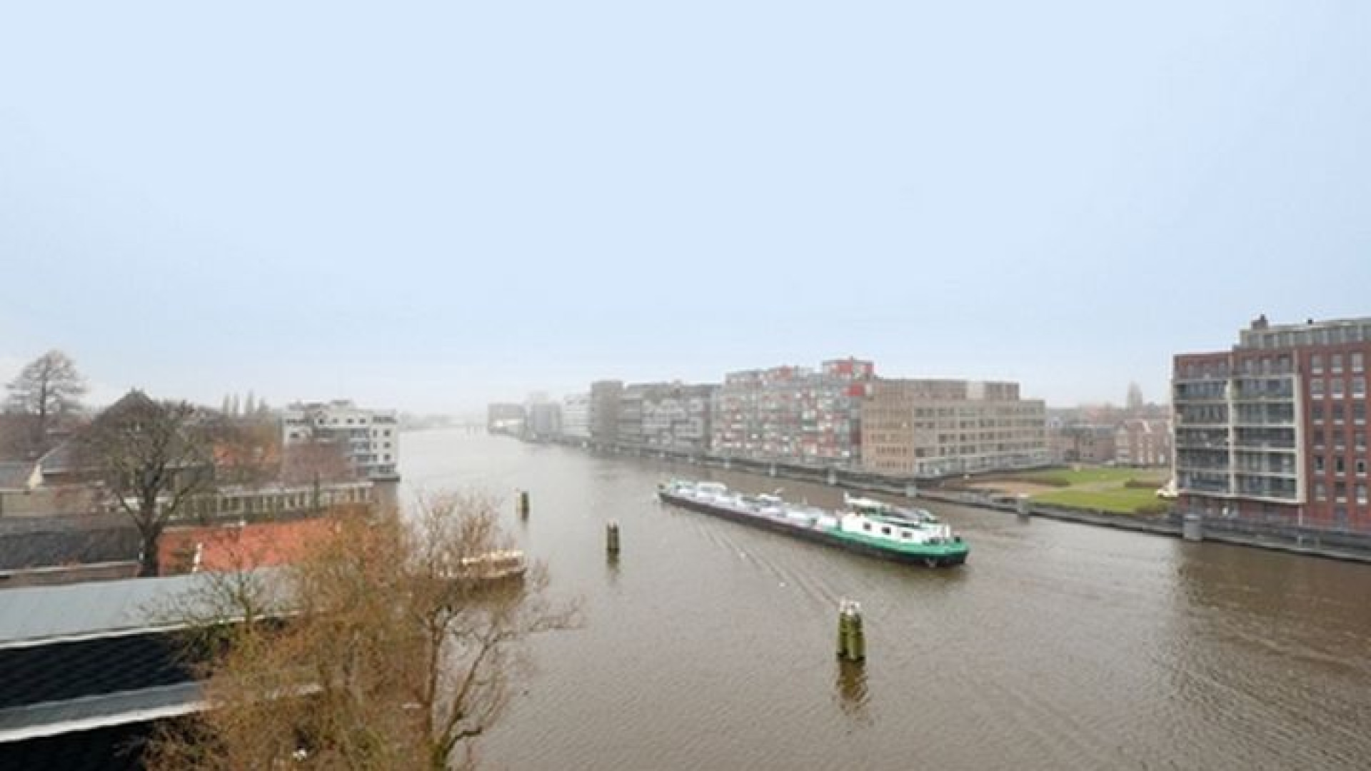 Feijenoord speler Joris Mathijsen zet zijn luxe appartement te koop! 15