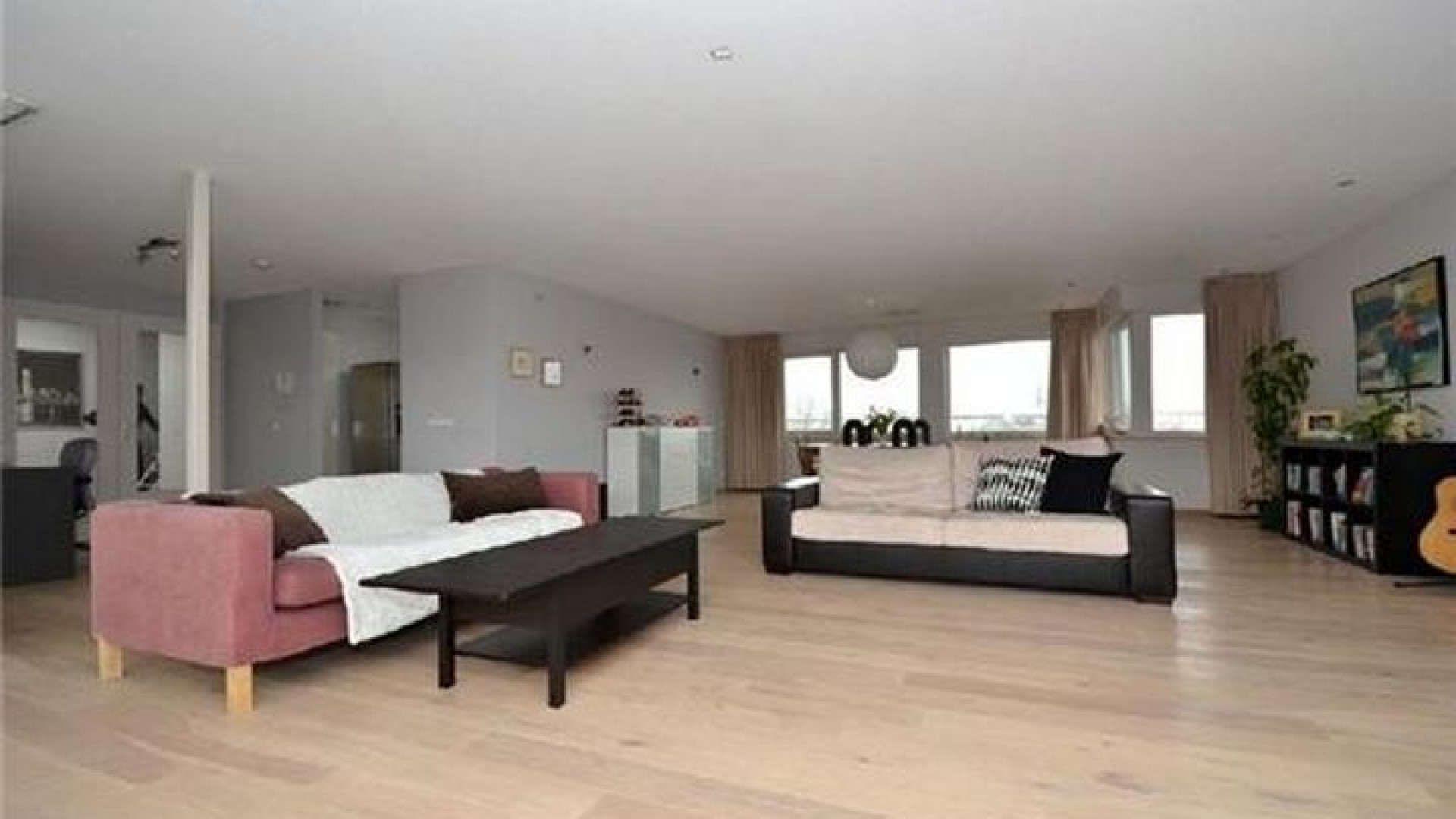 Feijenoord speler Joris Mathijsen zet zijn luxe appartement te koop! 2