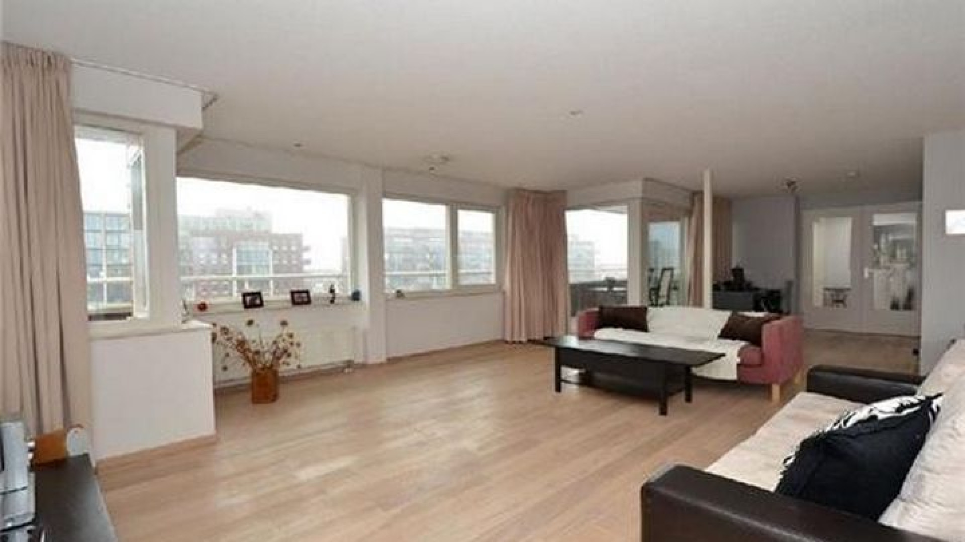 Feijenoord speler Joris Mathijsen zet zijn luxe appartement te koop! 3