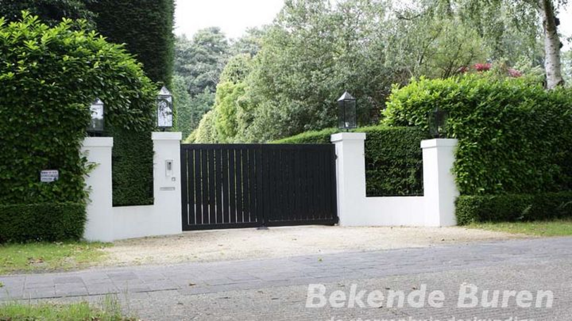 Connie Breukhoven legt miljoenenbeslag op Wassenaarse villa van haar ex man Hans! 4