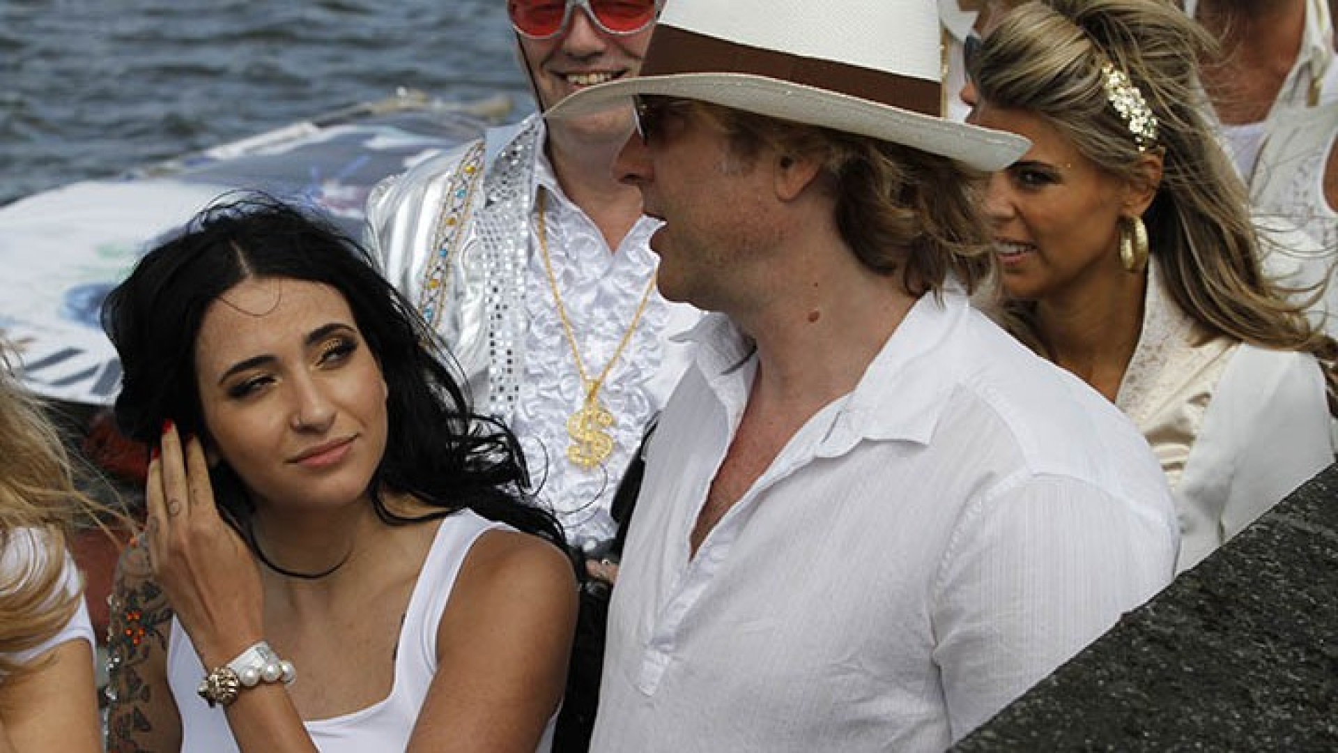 Gaat Adam Curry deze rol spelen in de Paay- soap? 1