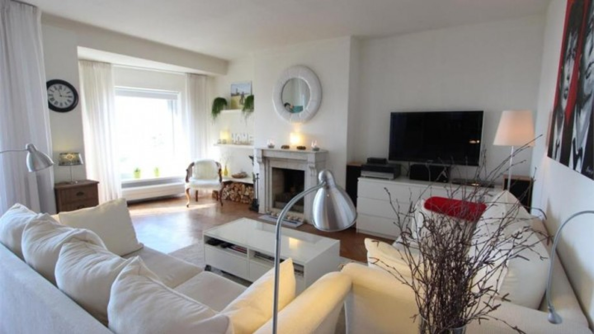 Rene van der Gijp koopt appartement aan de Scheveningse boulevard en betaalt cash. Zie beelden! 6