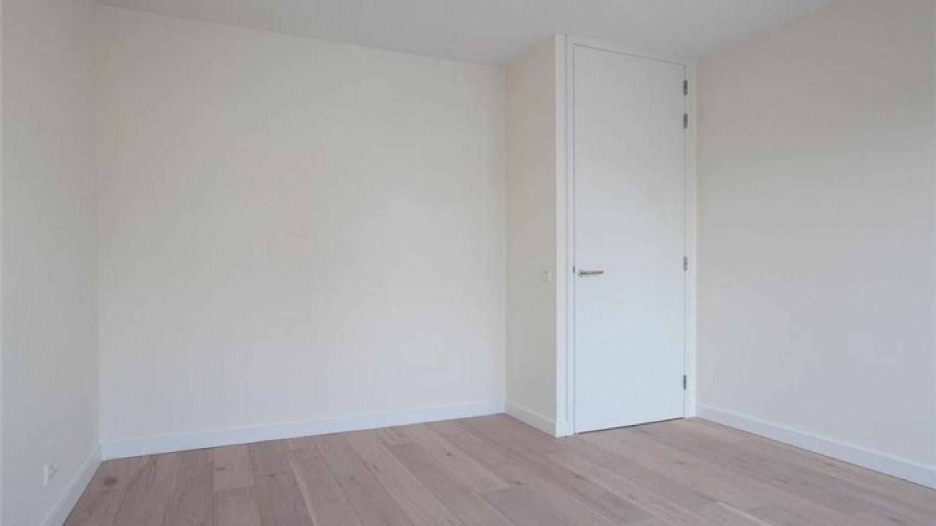 Aankoop appartement bewijs relatiebreuk zus Marco Borsato. Zie de foto's 18
