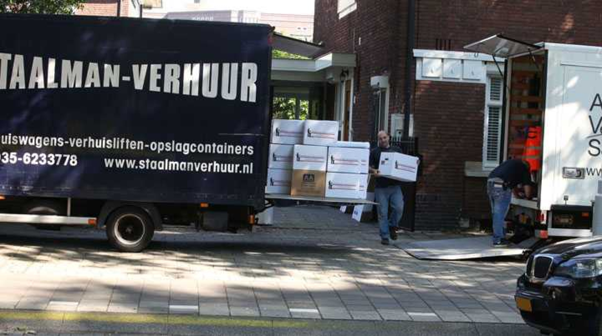 Verhuizing Doutzen Kroes uit Amsterdam Zuid verliep niet geheel vlekkeloos. Zie exclusieve foto's 7