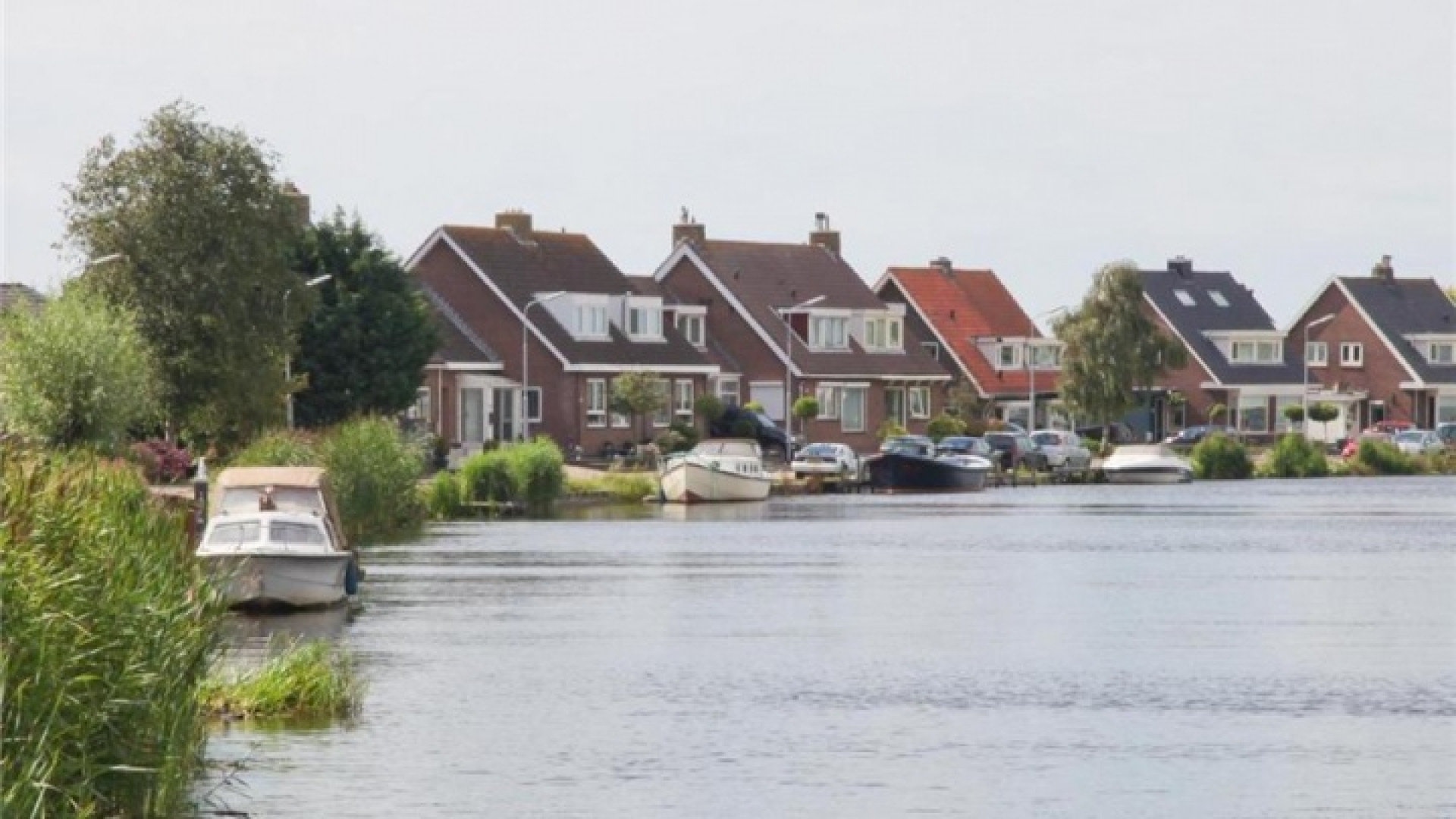 Huis Patricia Paay gisteren overgedragen aan nieuwe eigenaar. Zie foto's 19