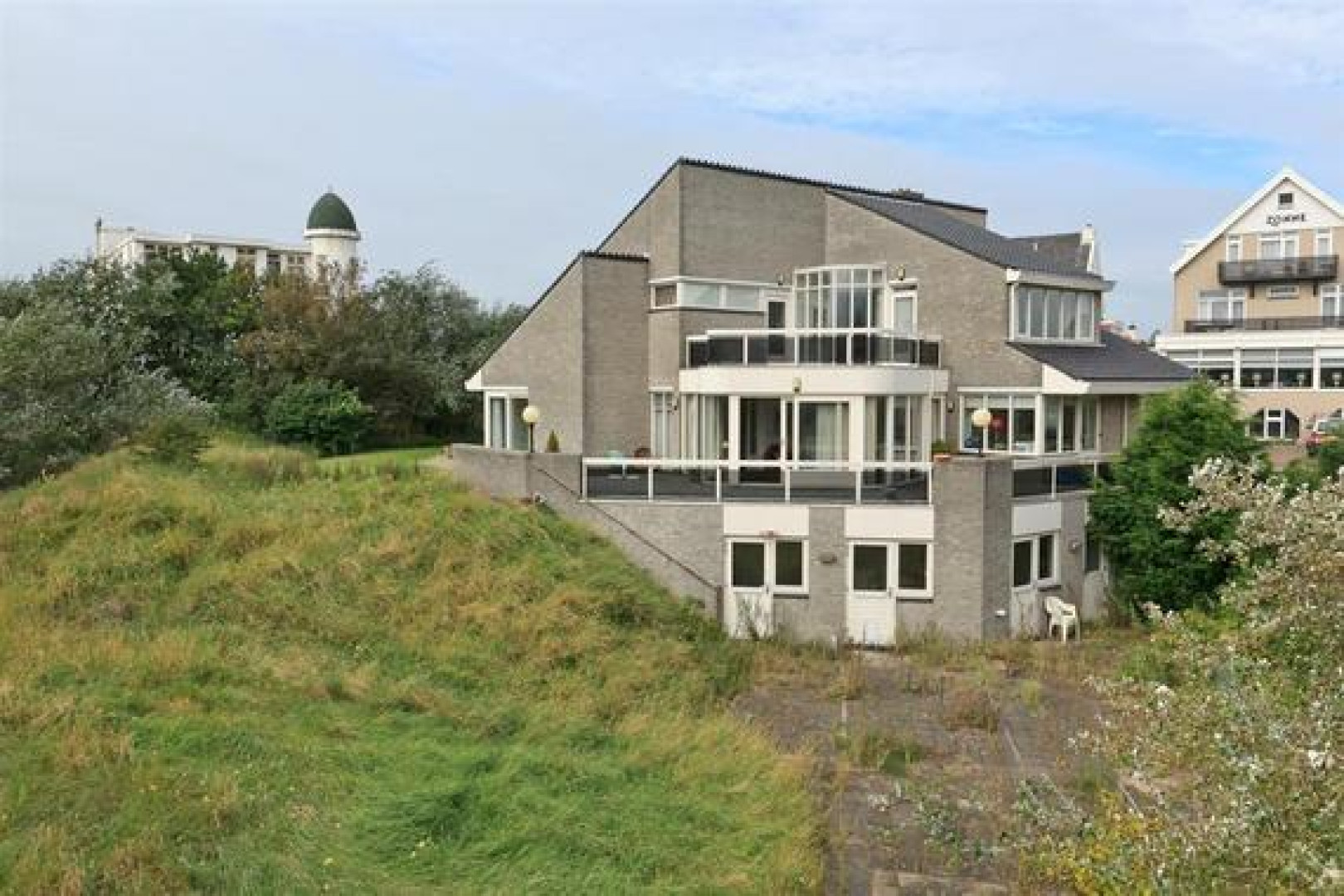 Deze villa heeft Dirk Kuijt in zijn geheel gesloopt. Zie foto's 4