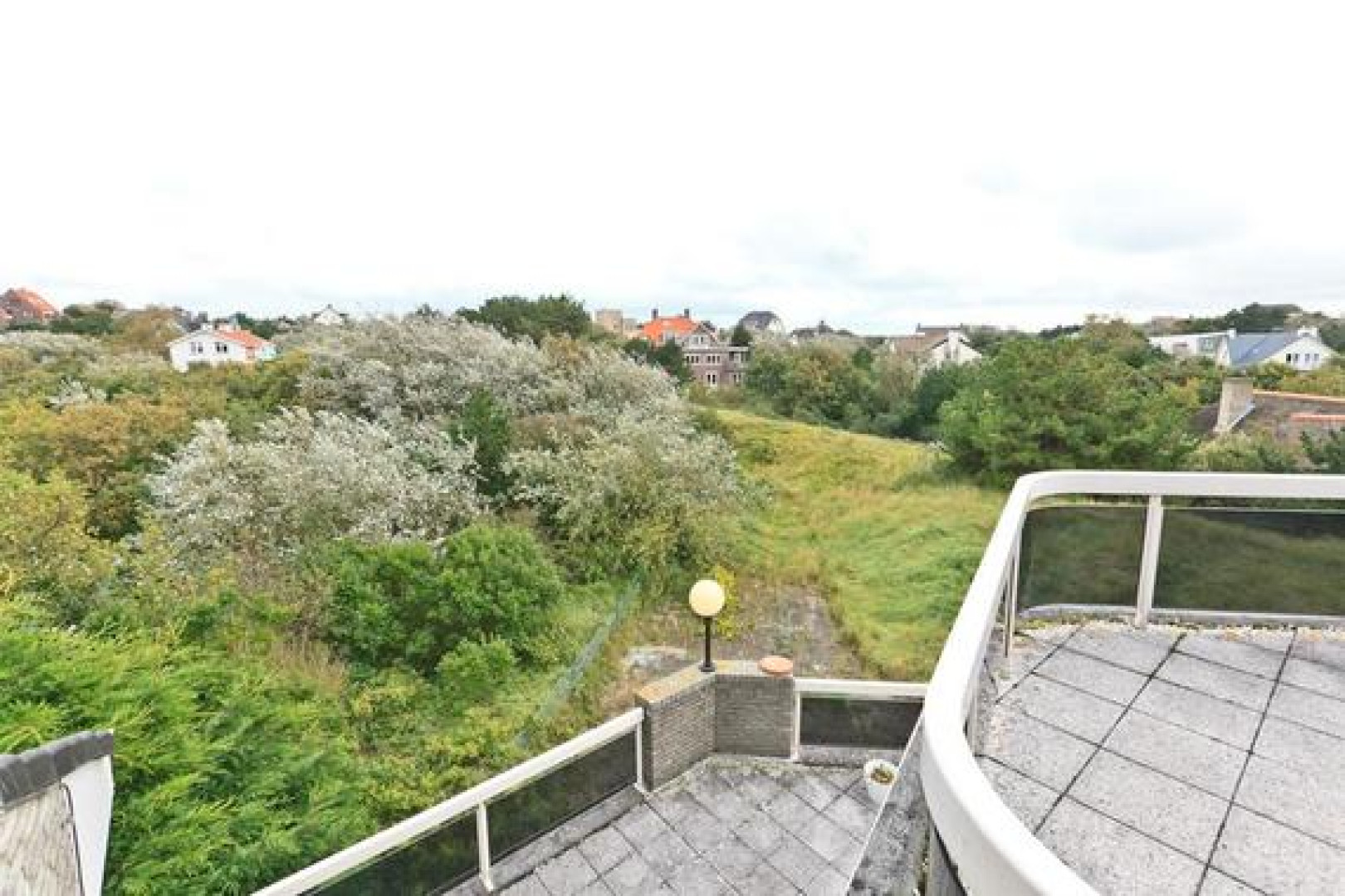 Deze villa heeft Dirk Kuijt in zijn geheel gesloopt. Zie foto's 6