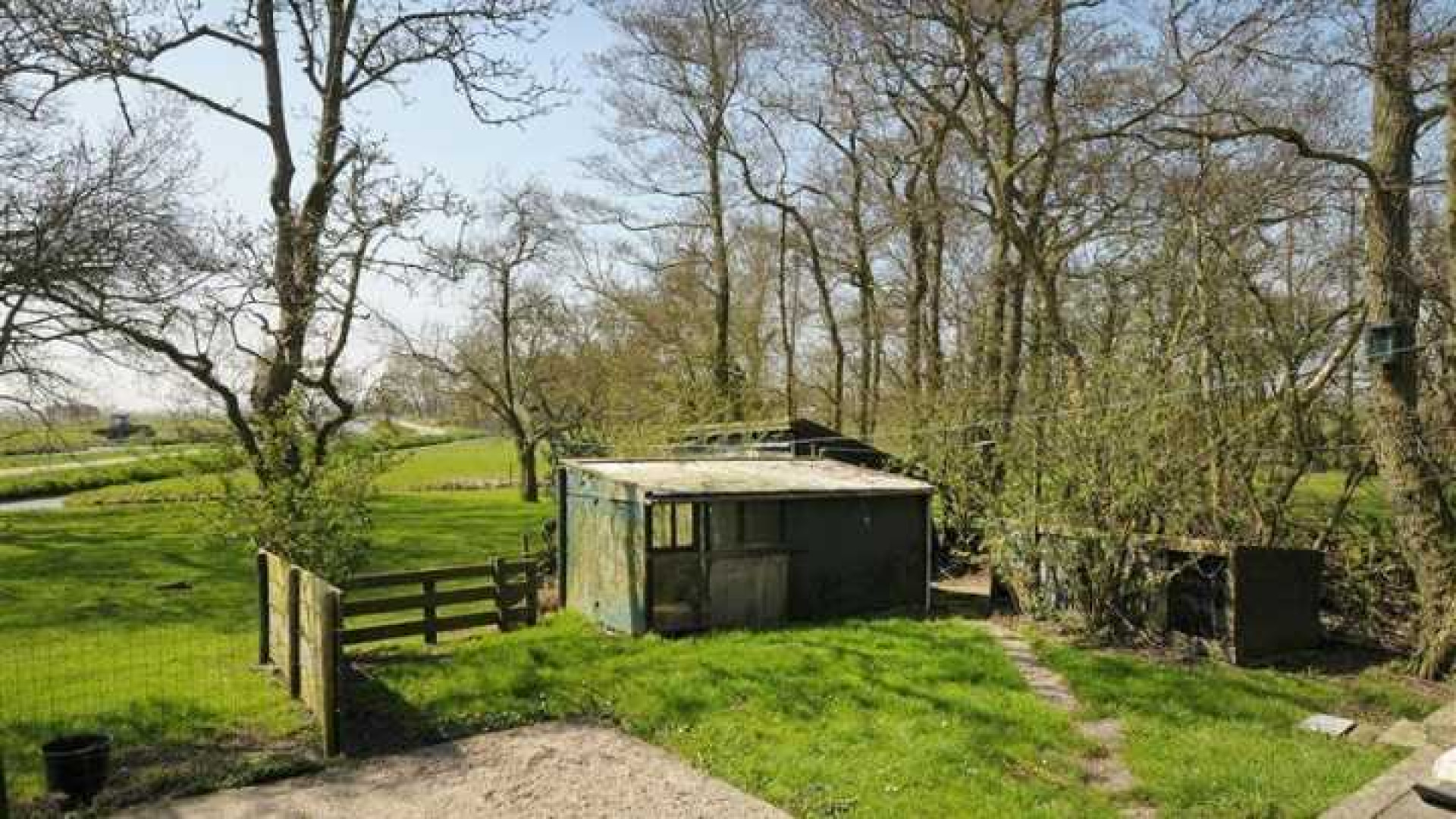 Gouden Kalf winnaar Peter Paul Muller verbouwde deze boerderij grotendeels met eigen handen. Zie foto's 8