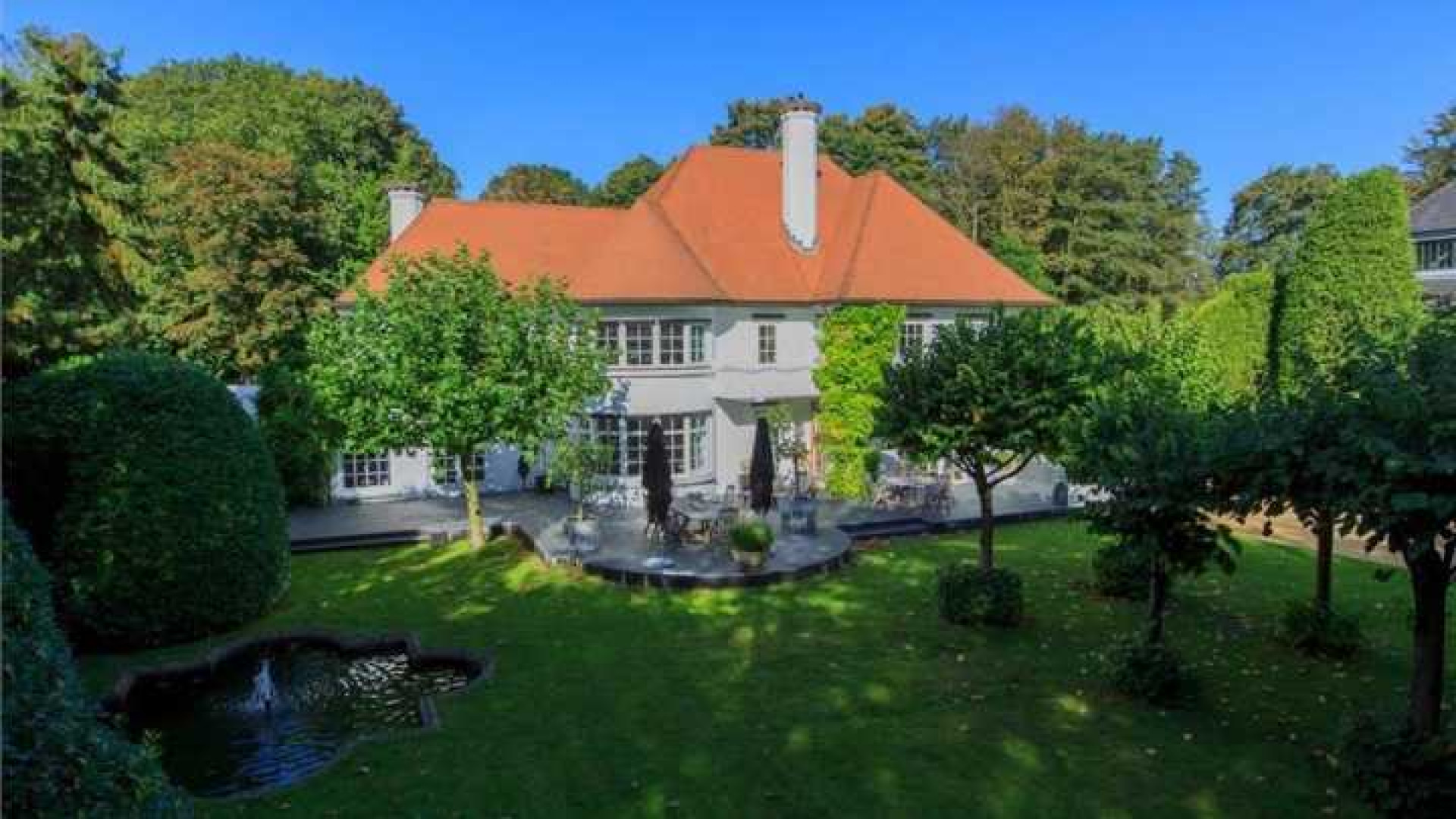 Hans Breukhoven verkoopt zijn Wassenaarse villa met fors verlies. Zie foto's 2