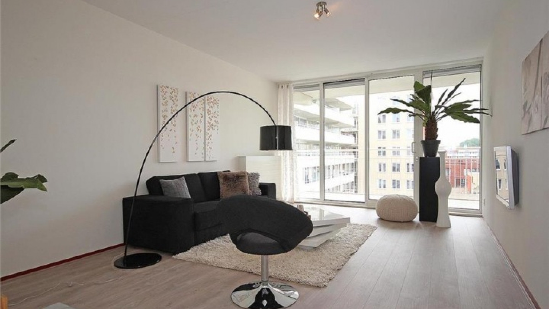 Appartement zanger Waylon te huur. Zie foto's 1