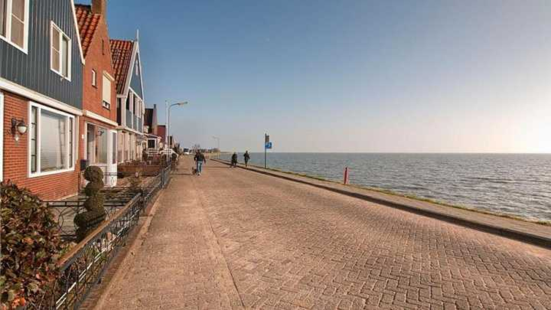 Jan Smit koopt huis in Volendam op super lokatie. Zie foto's  17