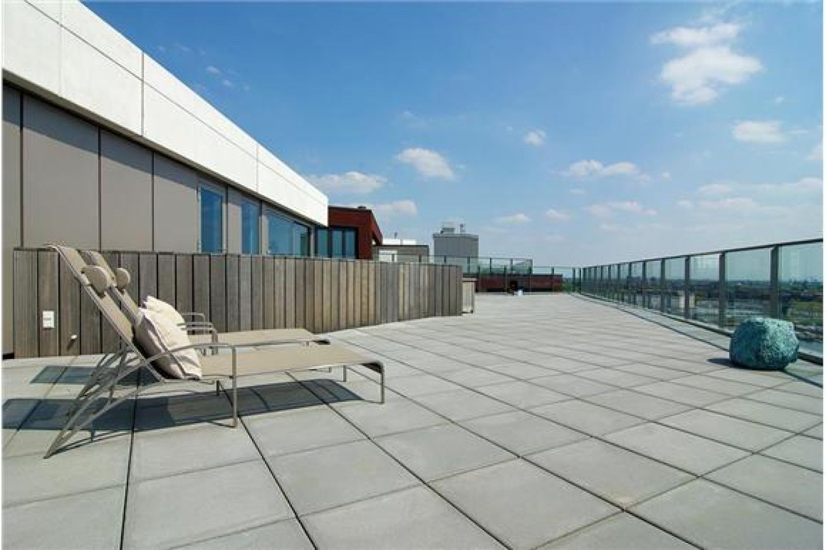 Dit is het nieuwe waanzinnig luxe penthouse van Anouk! Zie foto's 25