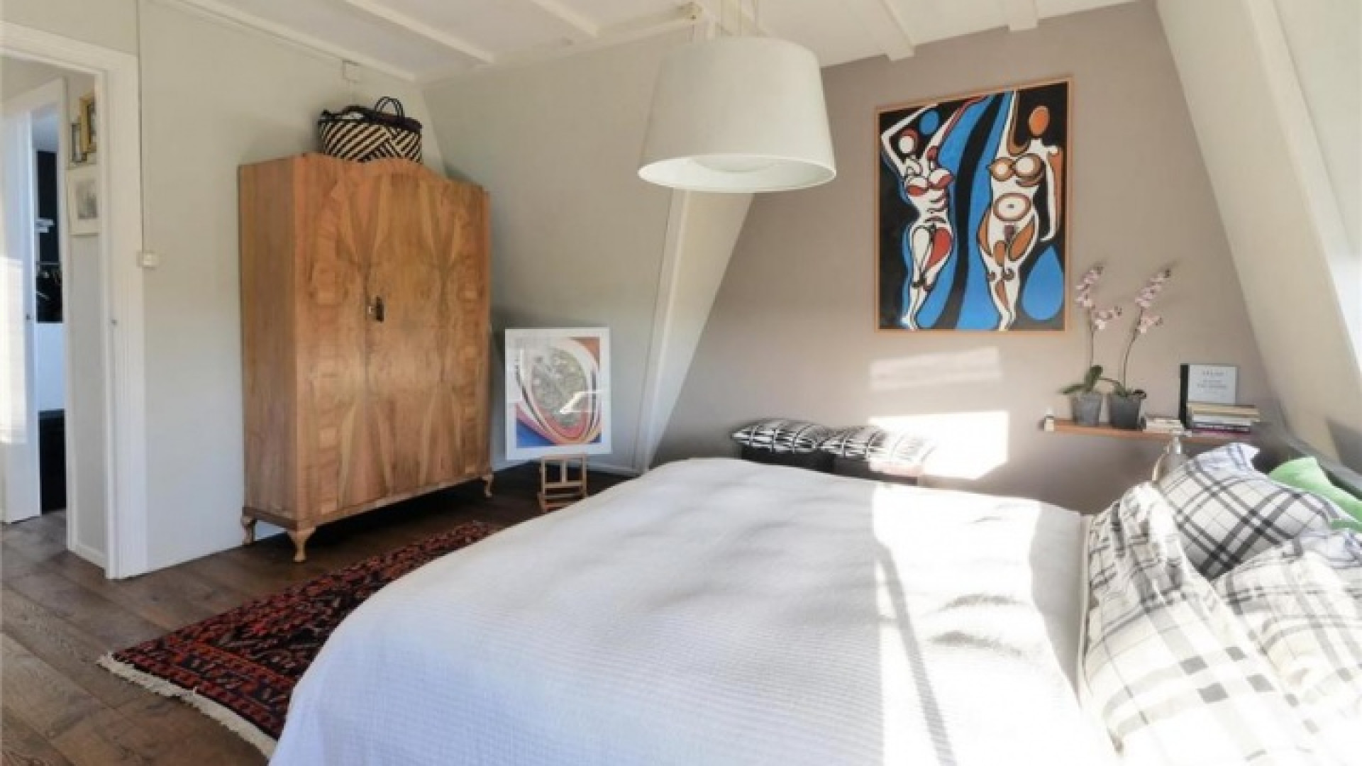 Jeroen Pauw zet zijn luxe top appartement in Amsterdam te koop. Zie foto's 12