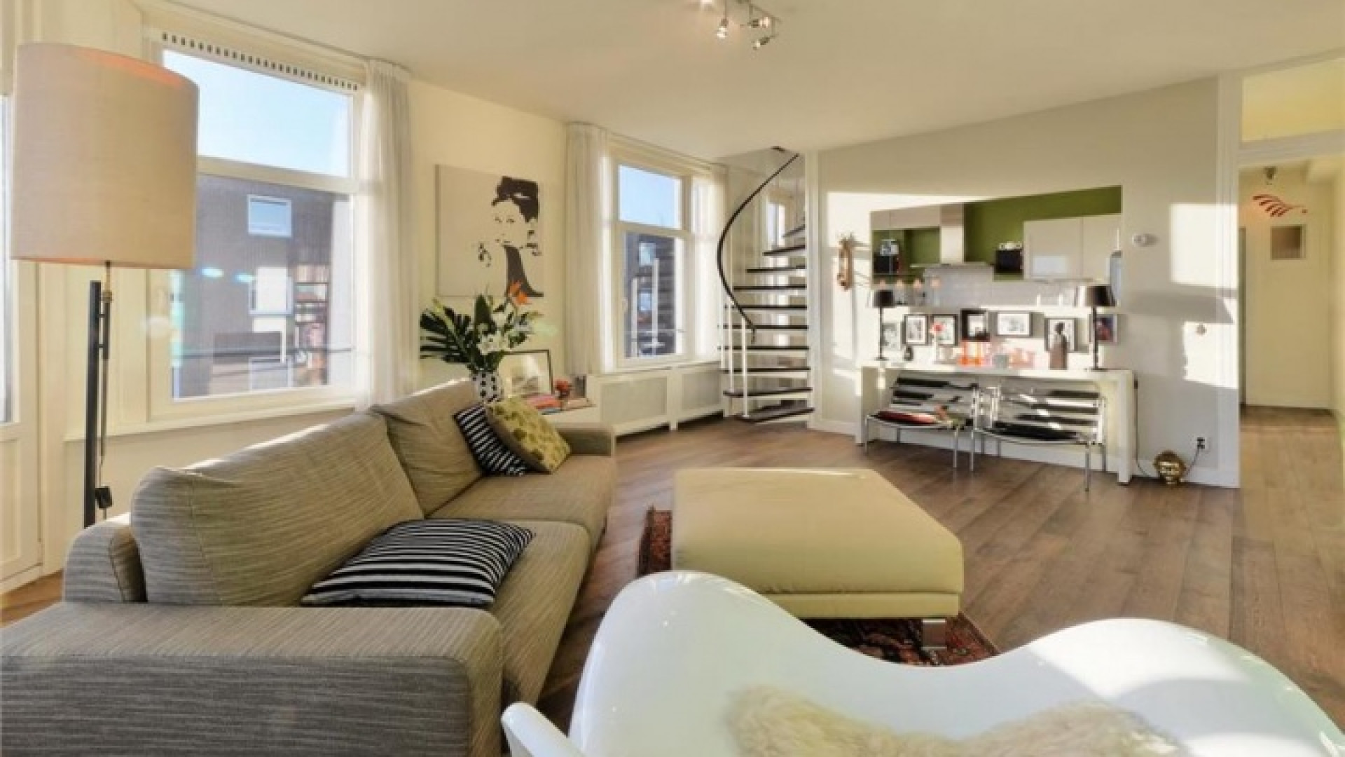 Jeroen Pauw zet zijn luxe top appartement in Amsterdam te koop. Zie foto's 5