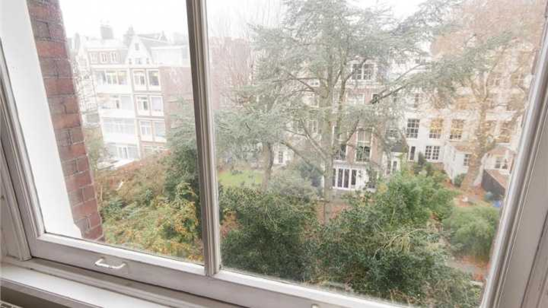 Sieradenkoning Rodrigo Otazu verlaagt vraagprijs van zijn appartement om erger te voorkomen. 5