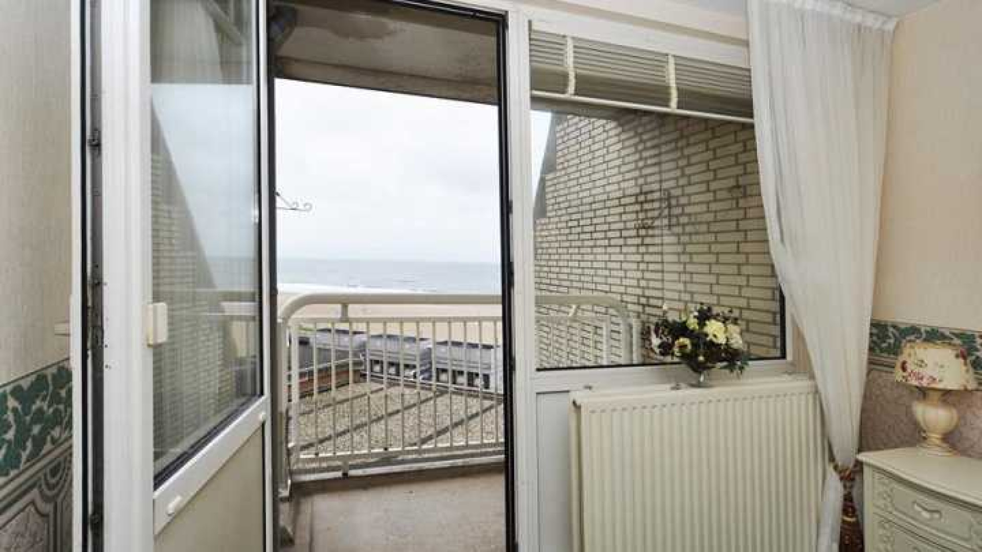 Appartement Marianne Weber en haar overleden vriendin Rita te koop gezet. Zie foto's 16