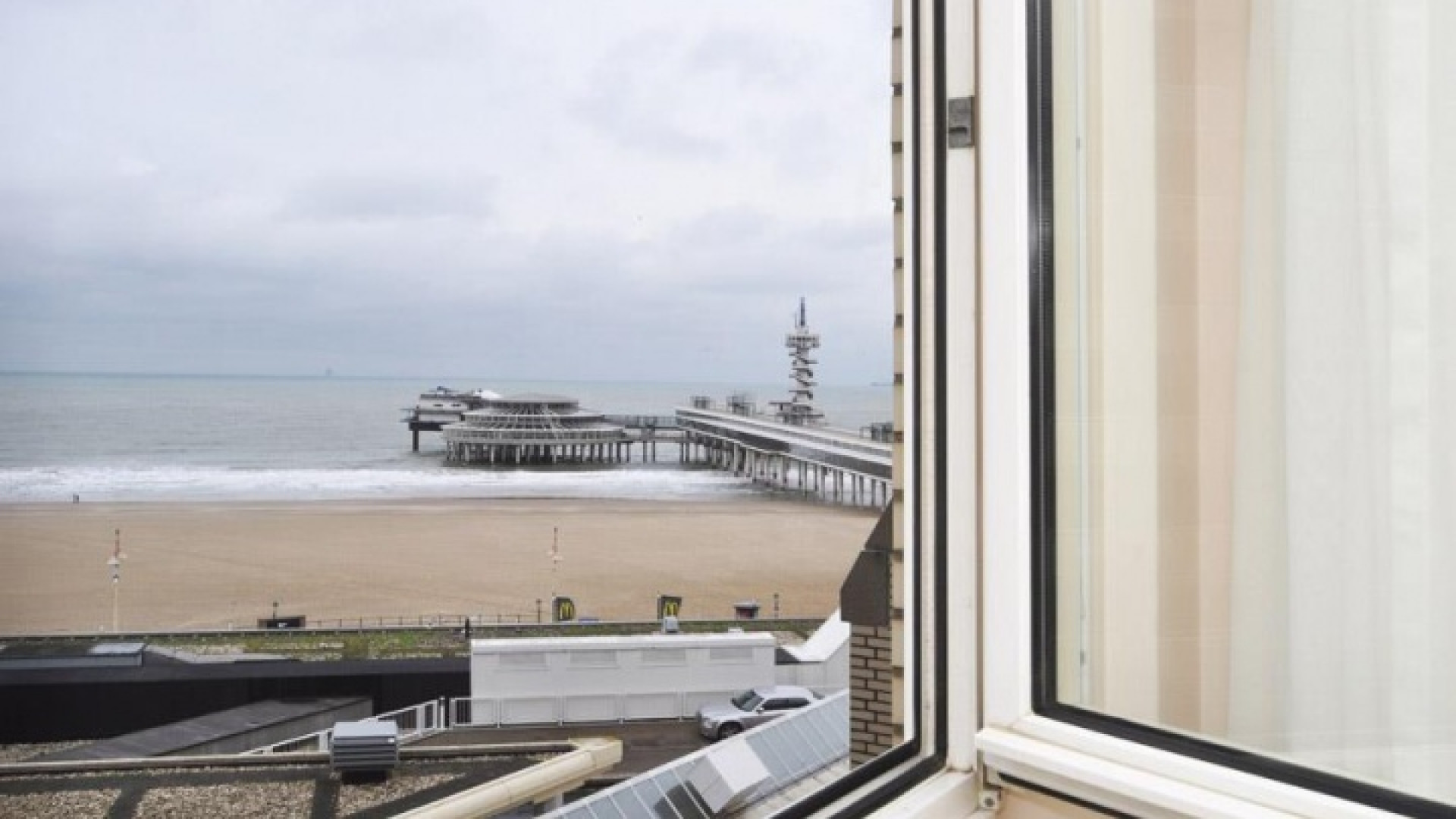 Appartement Marianne Weber en haar overleden vriendin Rita te koop gezet. Zie foto's 21