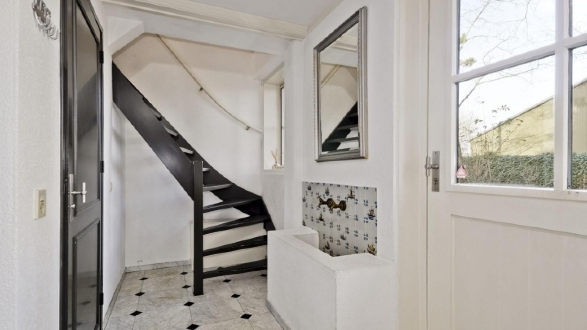 Henny Huisman verkoopt zijn villa zwaar onder de vraagprijs. Zie foto's 28