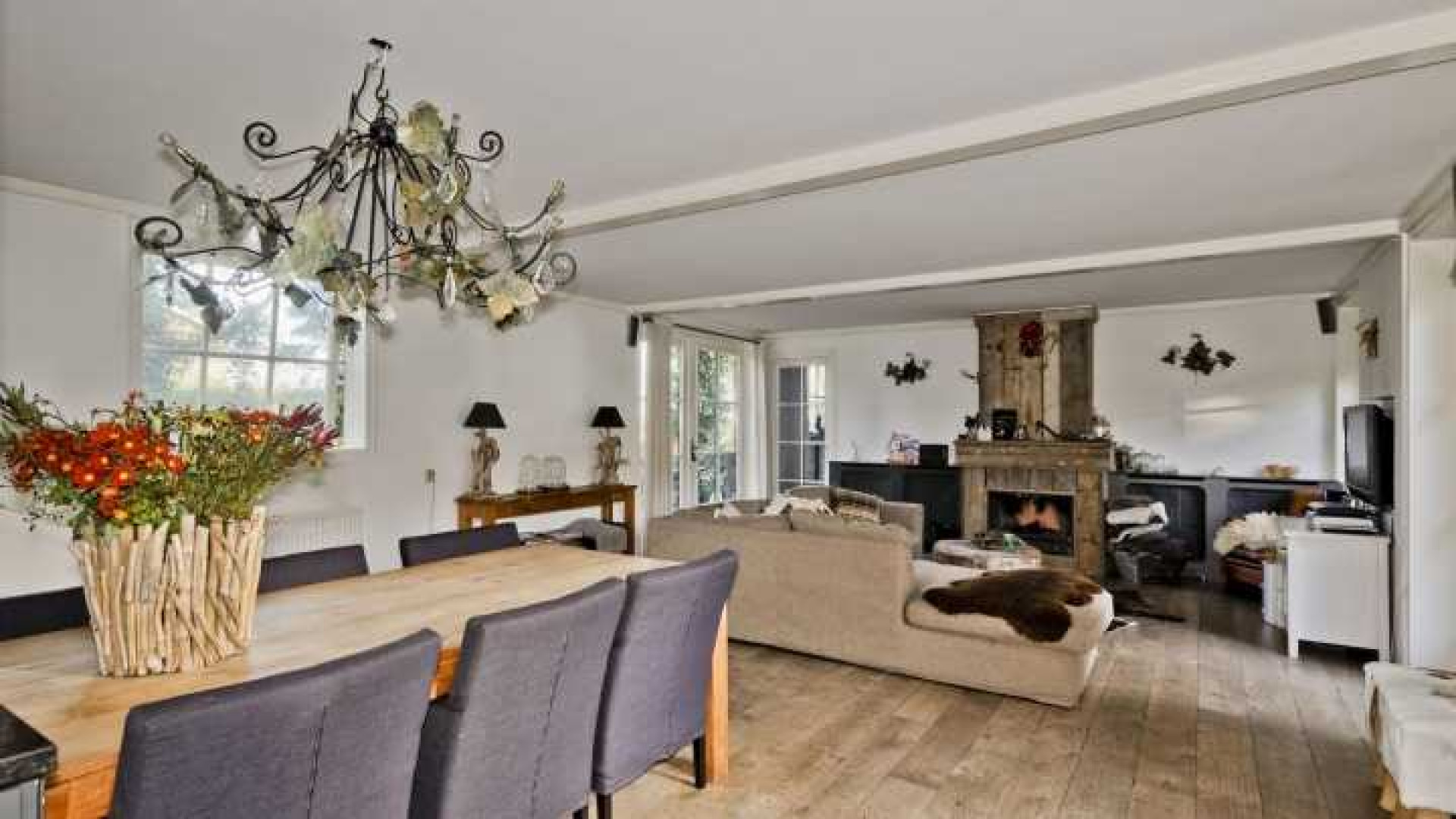Henny Huisman verkoopt zijn villa zwaar onder de vraagprijs. Zie foto's 33