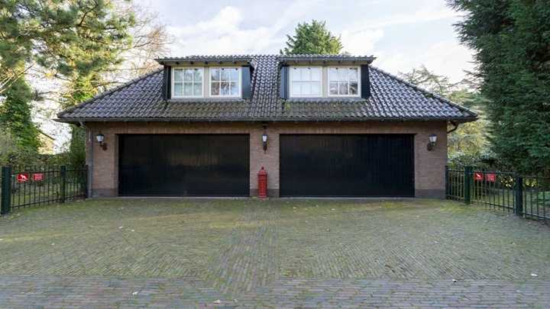 Binnenkijken in het totaal door ontwerper Piet Boon gerestylde huis van Henny Huisman. Zie foto's 47