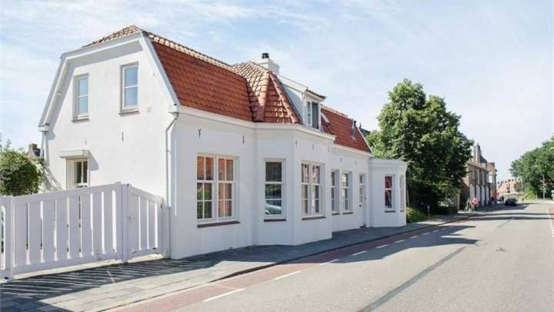 Blof zanger Paskal Jakobsen zet zijn huis na jaren weer te koop! Zie foto's 25