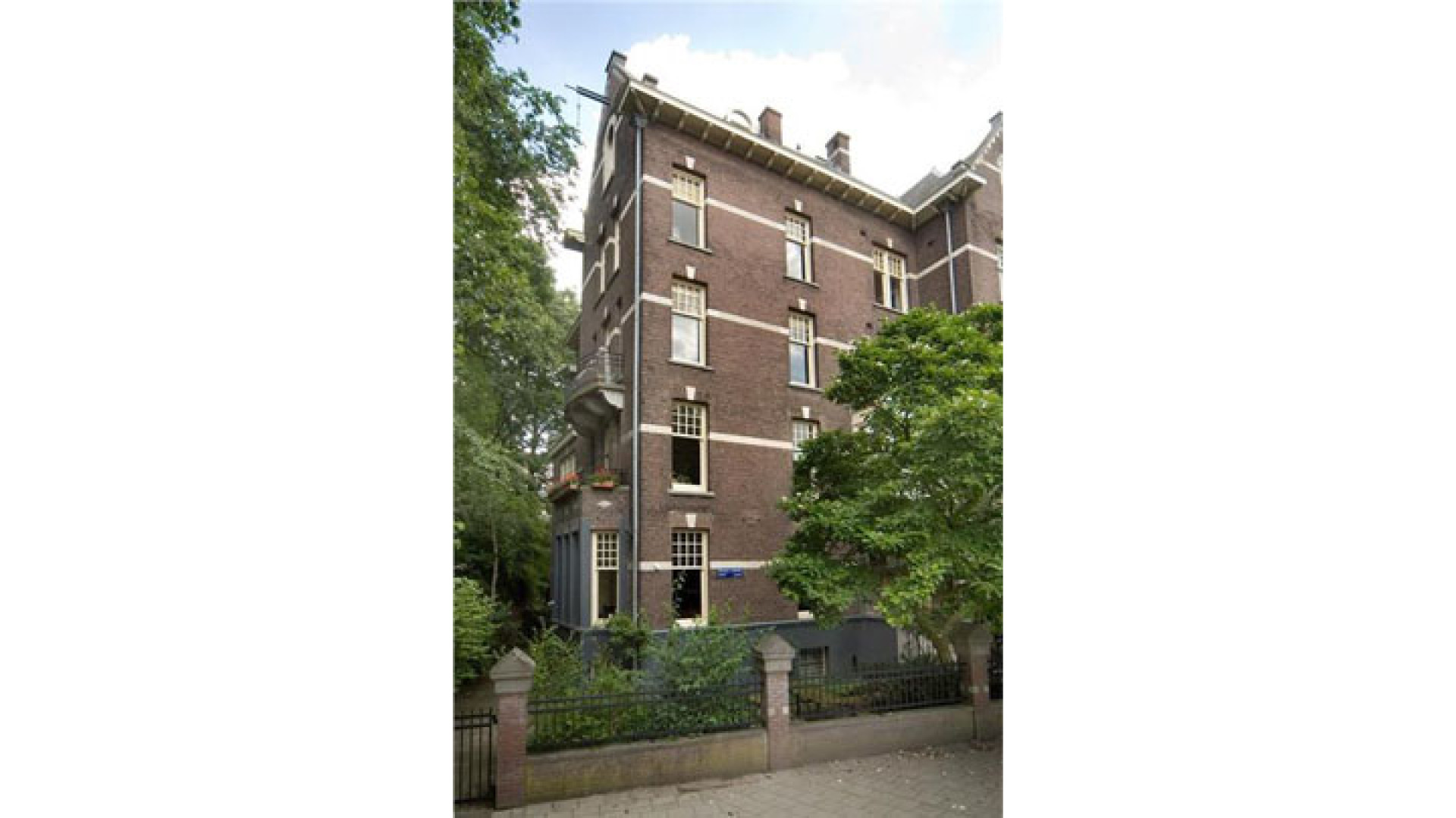 Amsterdamse appartement Glennis Grace te koop. Zie foto's 2